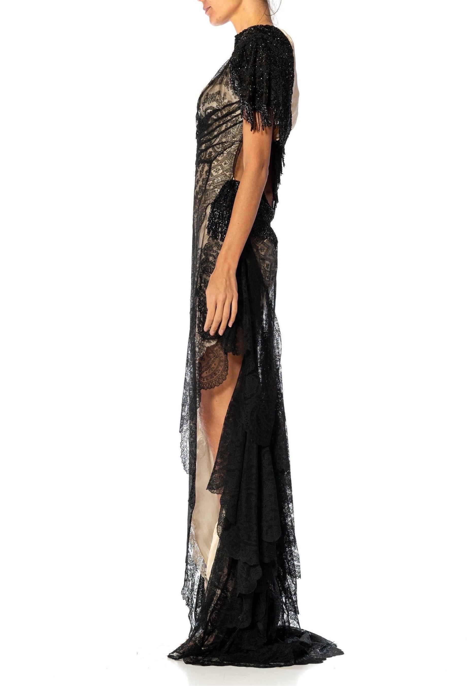 MORPHEW ATELIER Schwarzes & cremefarbenes Kleid aus Chantilly-Spitze mit viktorianischem B im Angebot 9