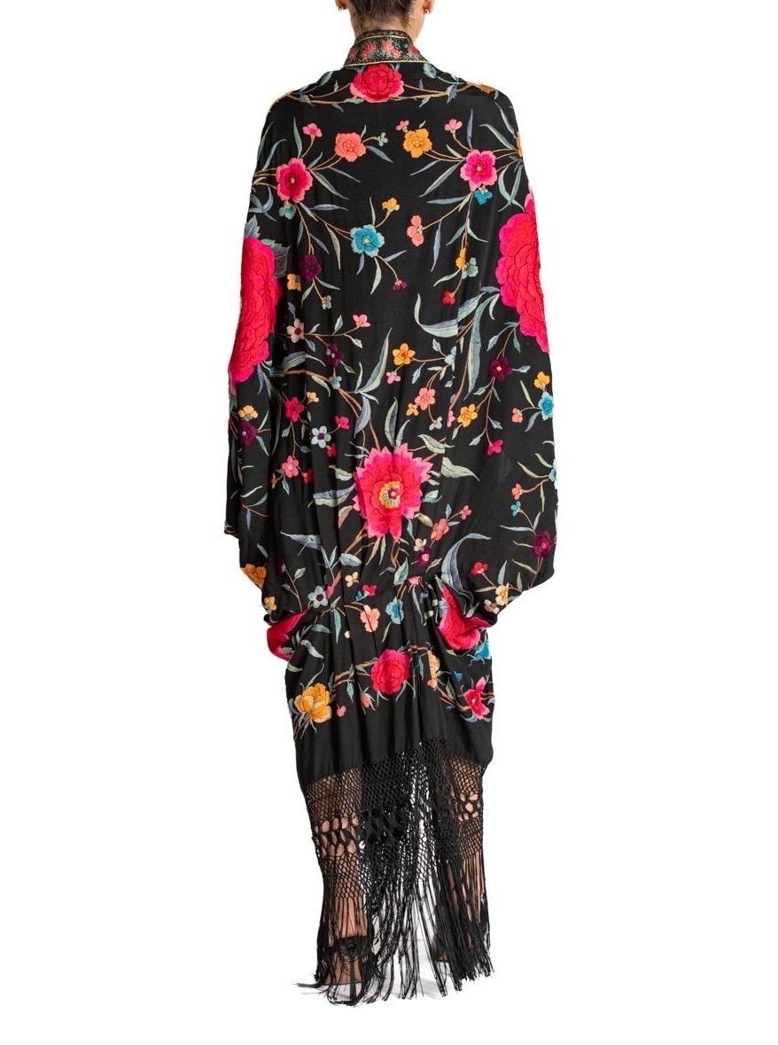 MORPHEW ATELIER Black Multicolored Silk Embroidered Large Floral Hand Cocoon Wi For Sale 4