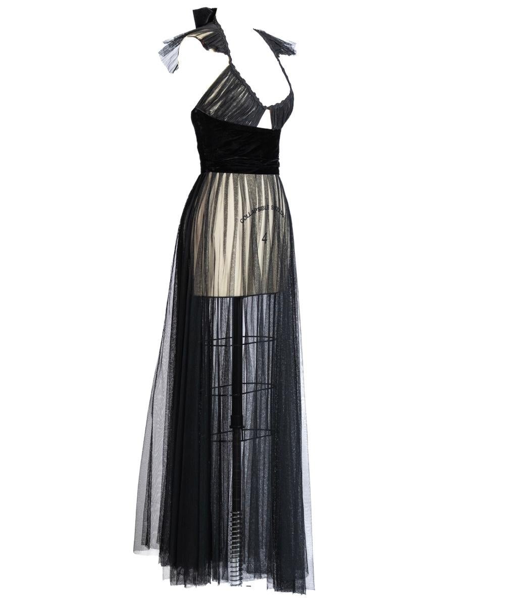 MORPHEW ATELIER Schwarzes Kleid aus Seide und Viskose- Tüll mit antiker Samt-Tailleschleife Damen im Angebot