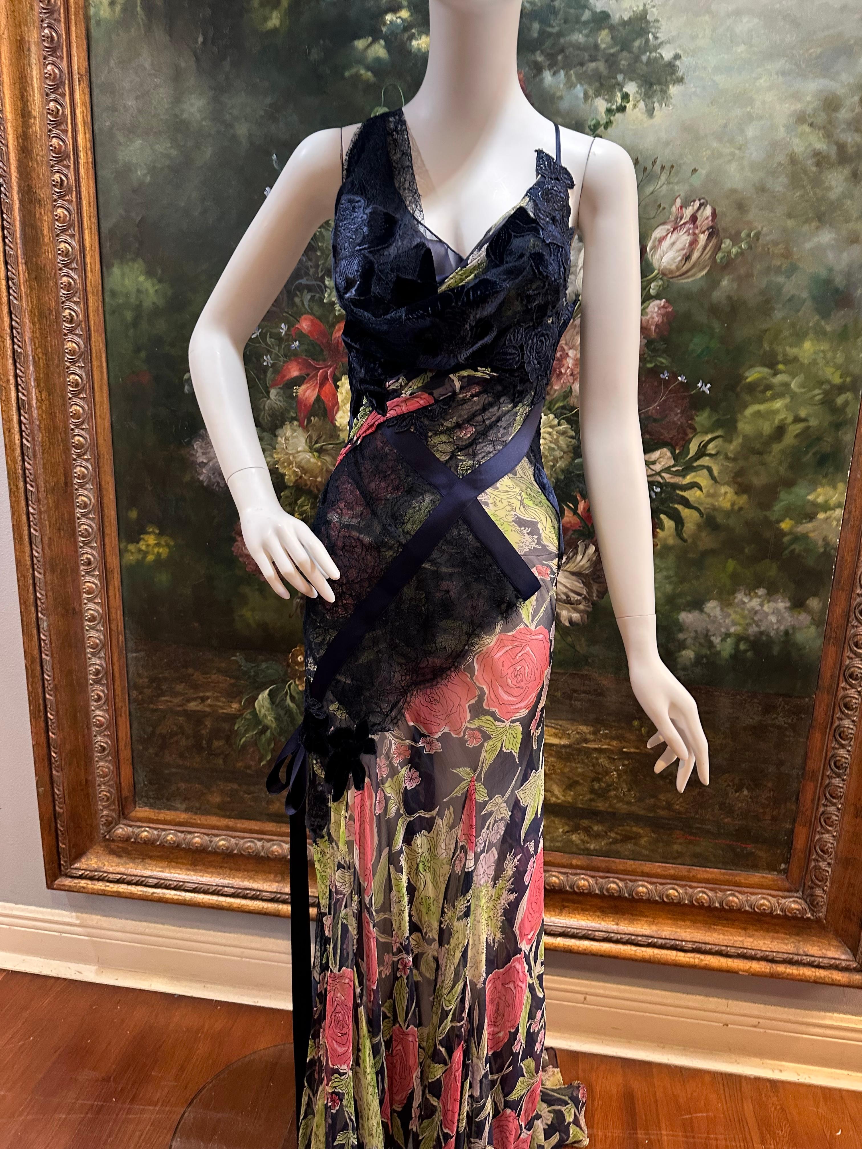 Black MORPHEW ATELIER Navy Blue & Pink Silk Chiffon & Lace  Gown with Velvet Floral Ap For Sale