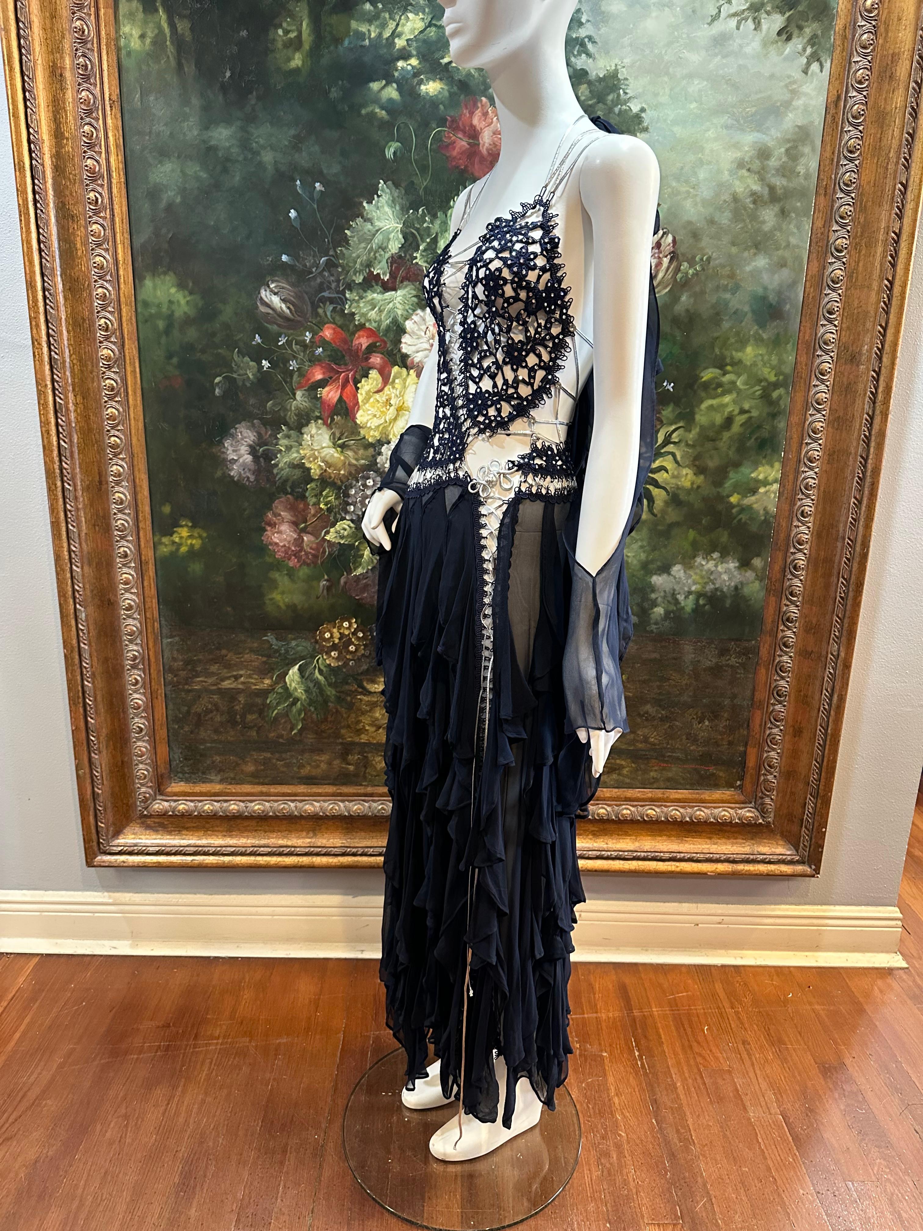 MORPHEW ATELIER Navy Blue Silk Chiffon & Crystal Beaded Lace Gown Size 4
Material: Silk