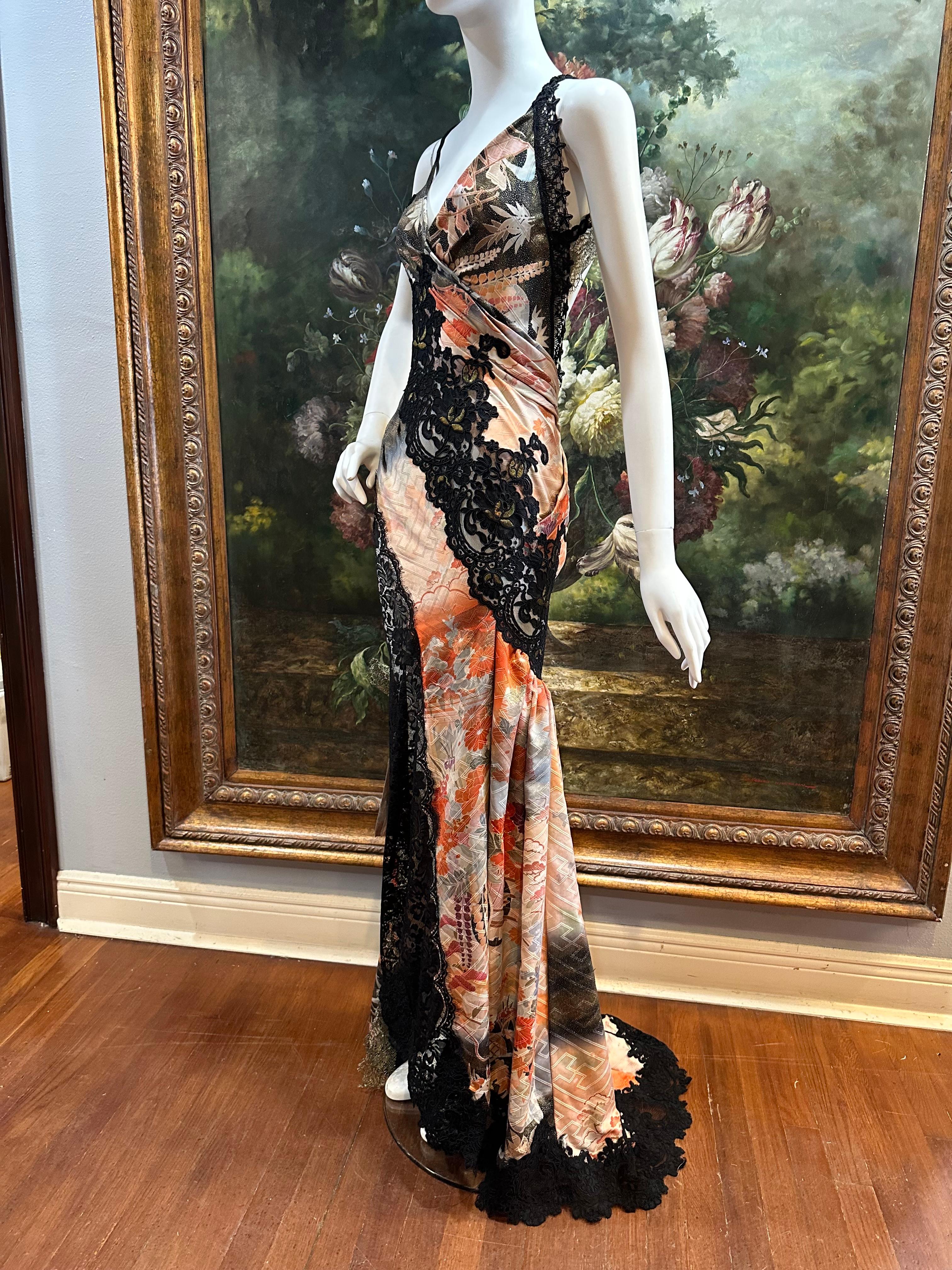 MORPHEW ATELIER Bata de seda japonesa caqui y negra y encaje patchwork Beige en venta