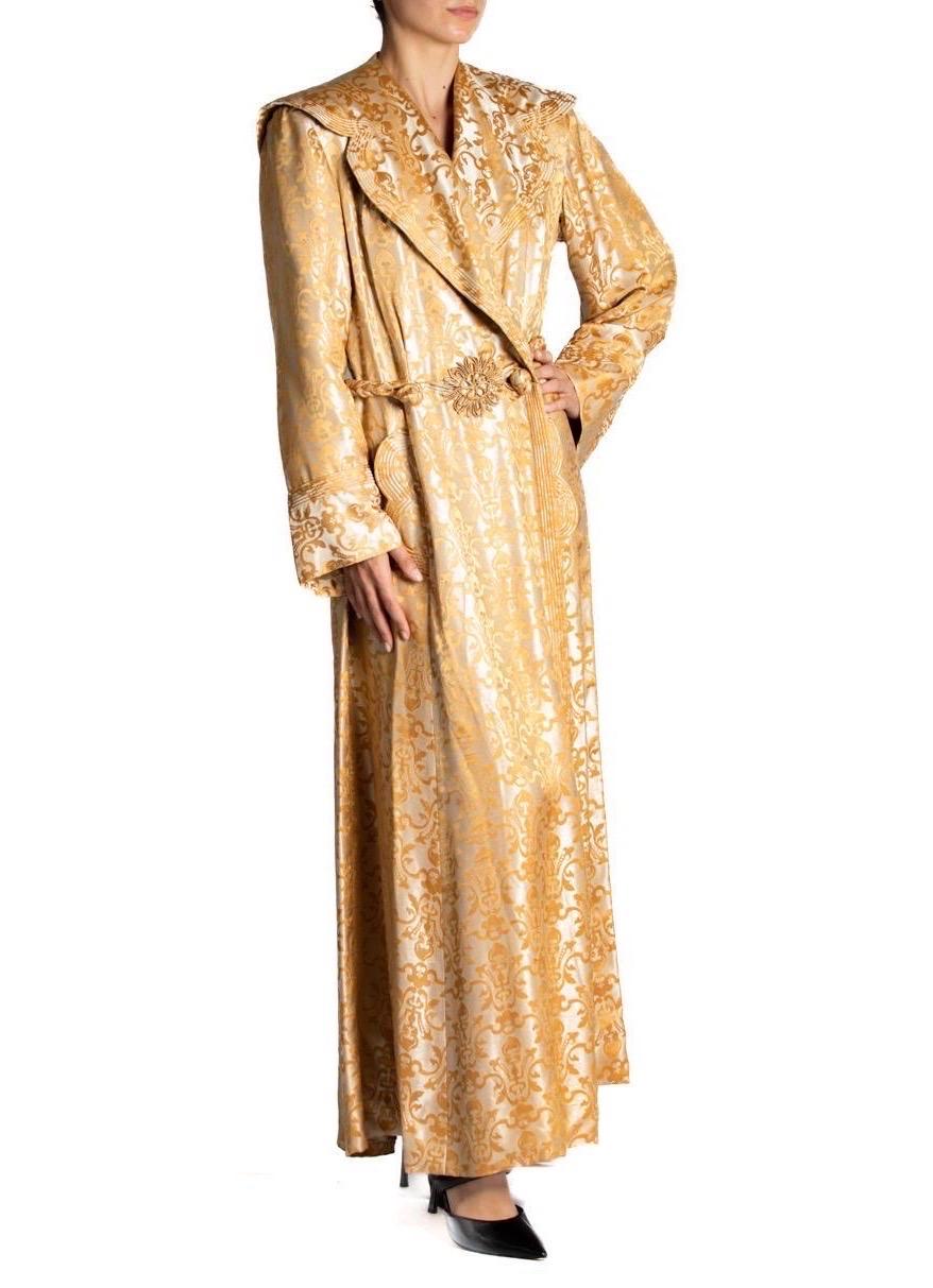 1940s Golden Yellow Silk damask Luxurious Dressing Gown Robe For Sale 2
