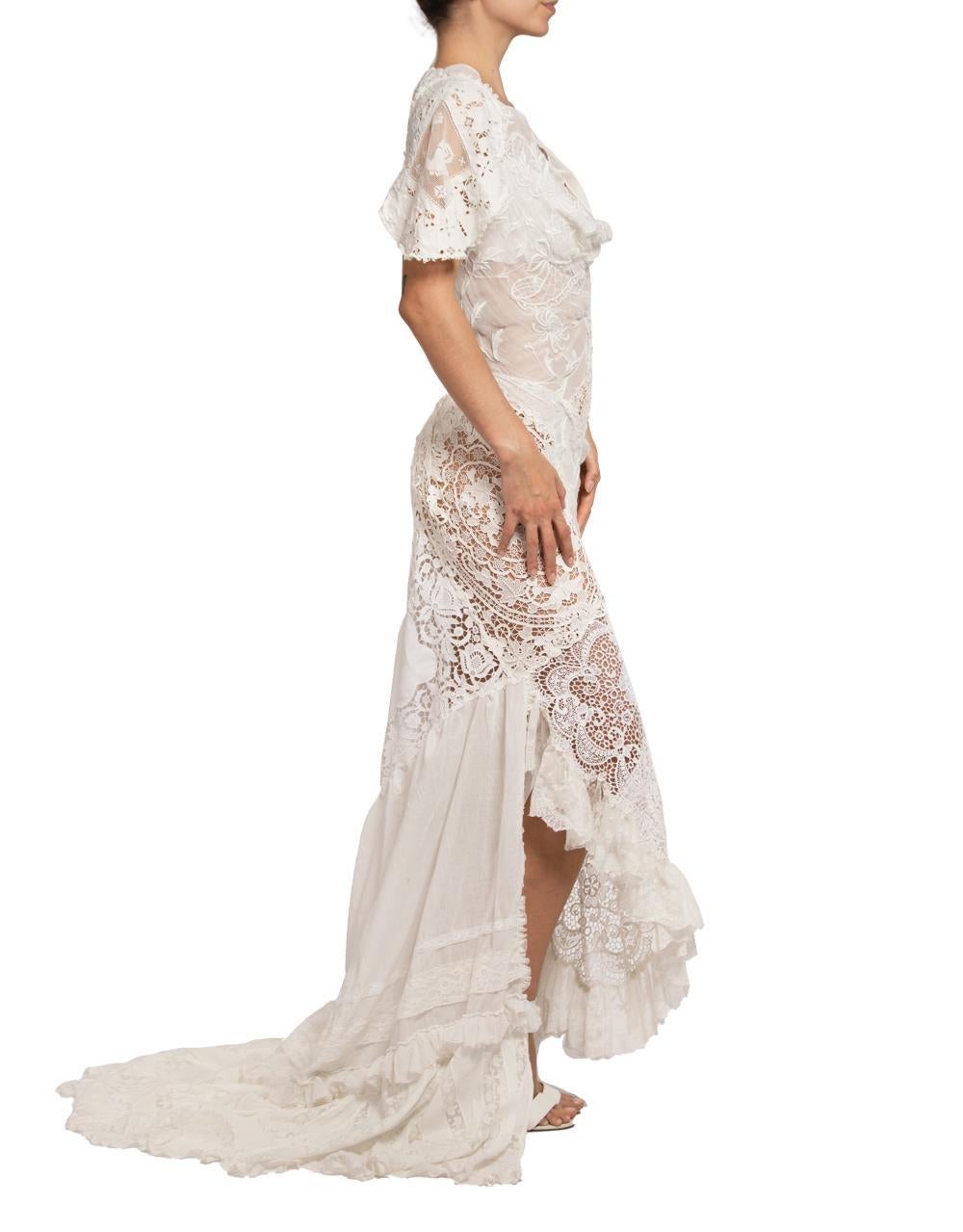 MORPHEW ATELIER Weißes viktorianisches handbesticktes Kleid aus Bio-Baumwolle mit Handbesatz im Zustand „Hervorragend“ im Angebot in New York, NY