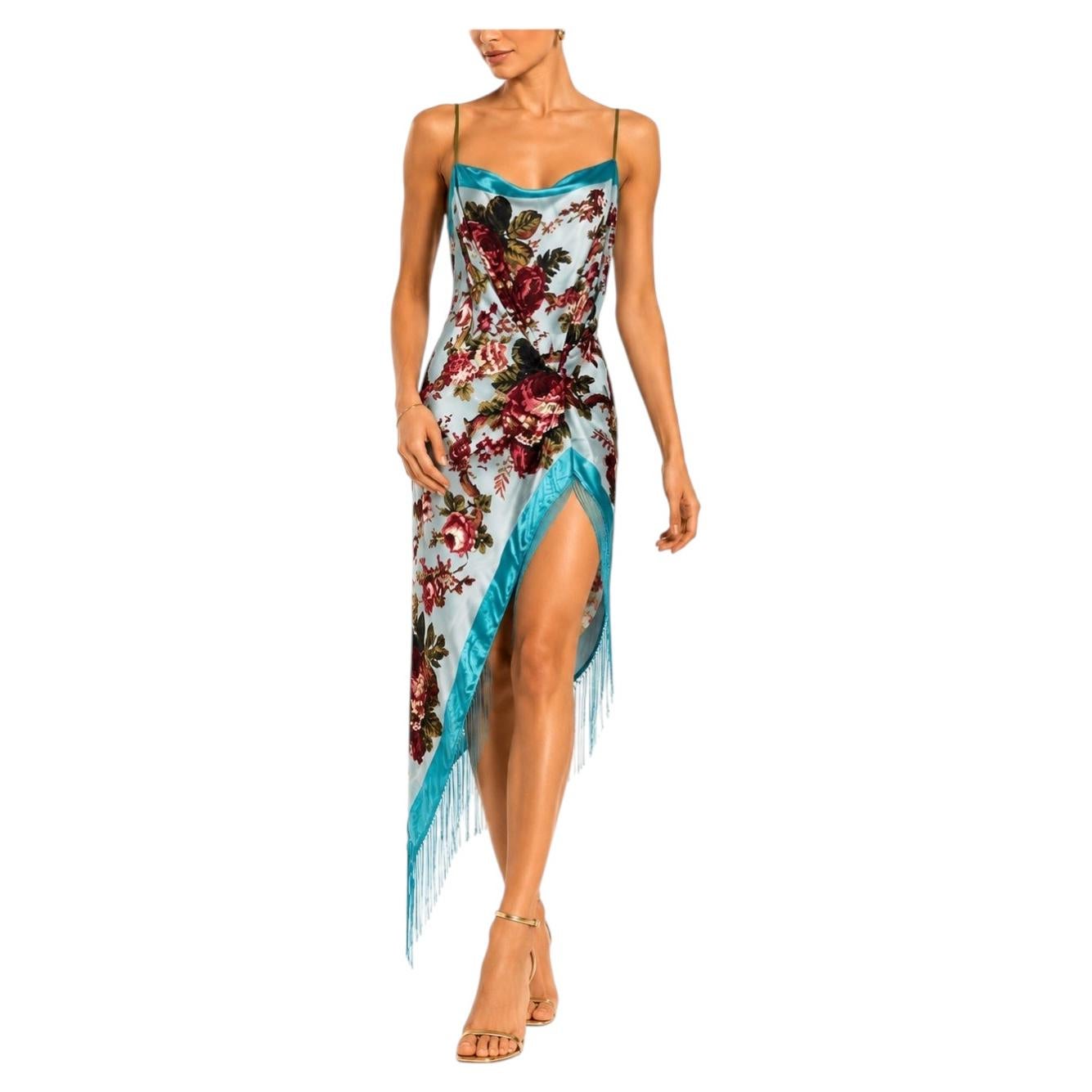 MORPHEW COLLECTION Azure Blue Floral Burnout Velvet Cocktail Dress with Fringe (Robe de cocktail en velours brûlé avec fleurs et franges)