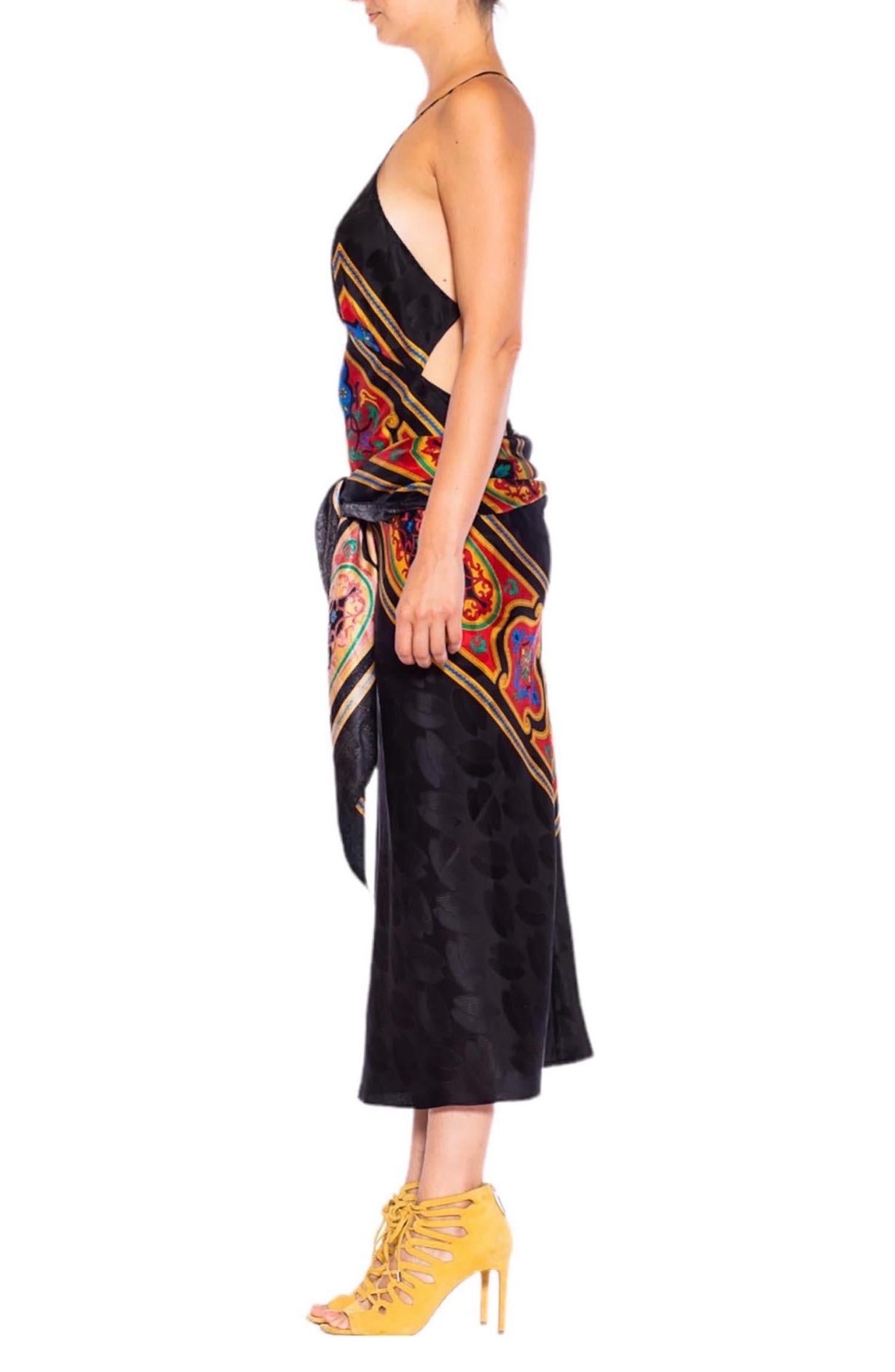 MORPHEW COLLECTION Black & Red Multi  Silk Sagittarius One Scarf Dress Made Fro In Excellent Condition For Sale In New York, NY