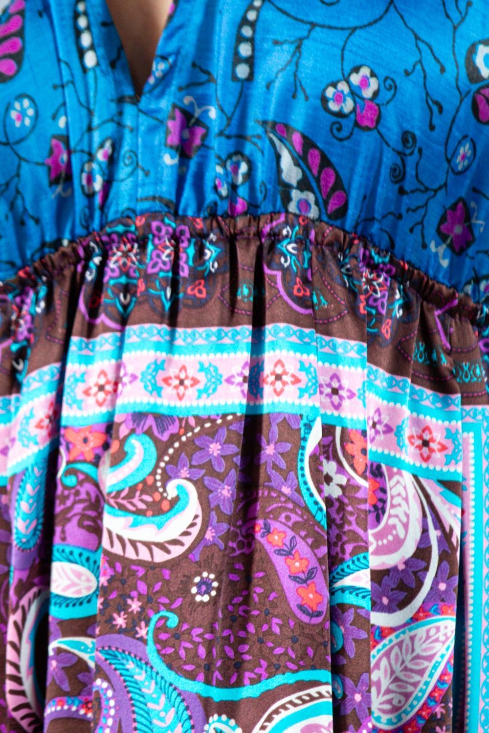 Morphew Collection Blau & Lila Paisley Seiden-Twill Kleid mit 4 Schals im Angebot 4