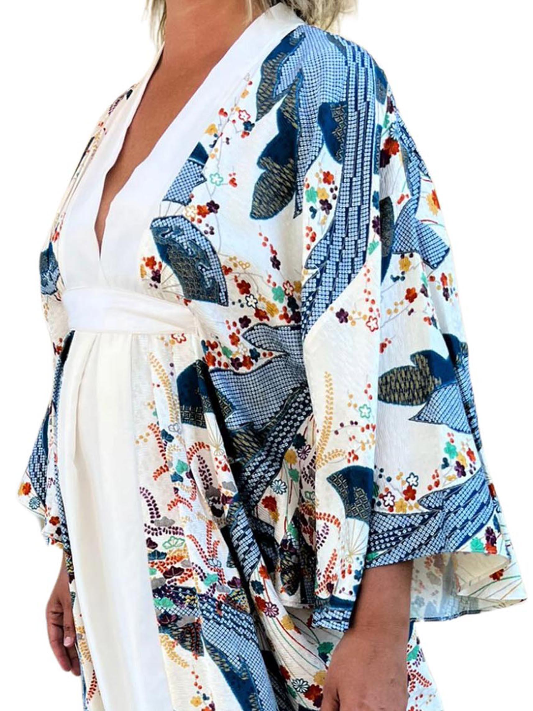 Morphew Collection Blue & White Japanese Kimono Silk Fan Print Kaftan For Sale 3