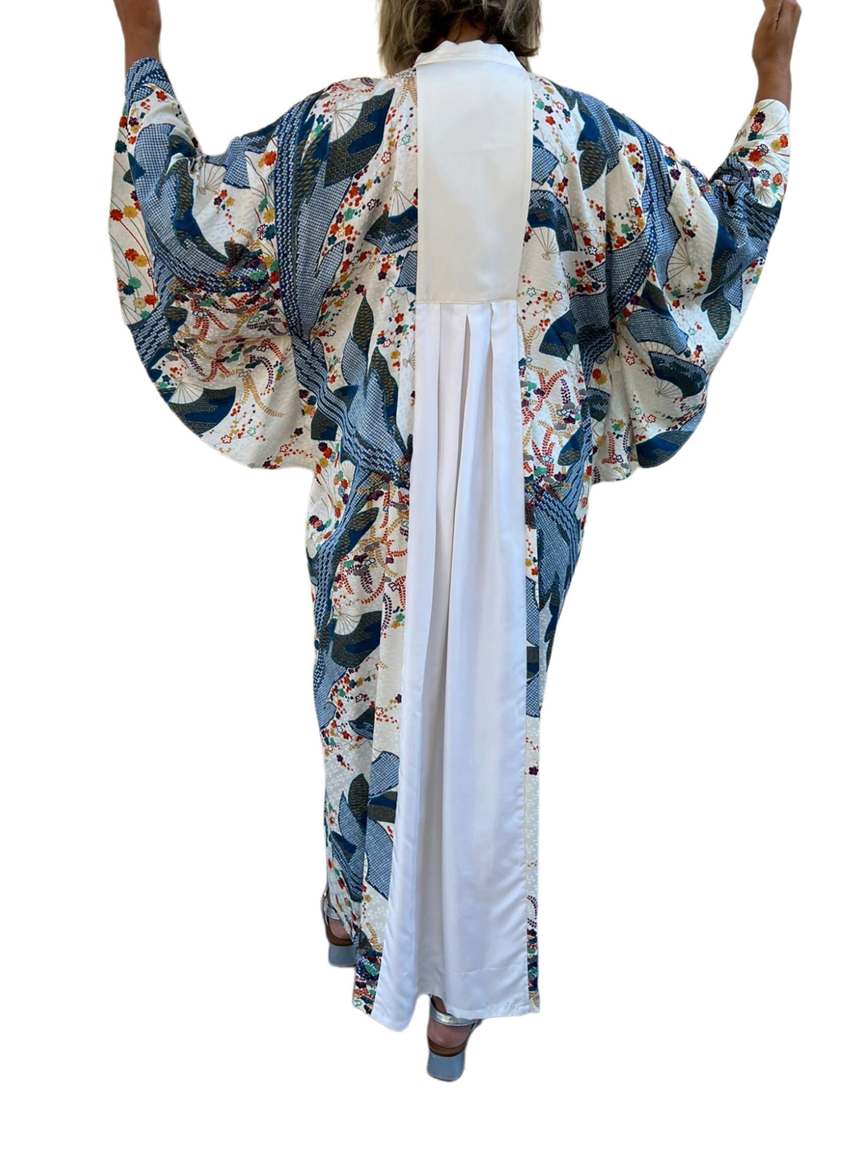 Morphew Collection Blue & White Japanese Kimono Silk Fan Print Kaftan In Excellent Condition For Sale In New York, NY