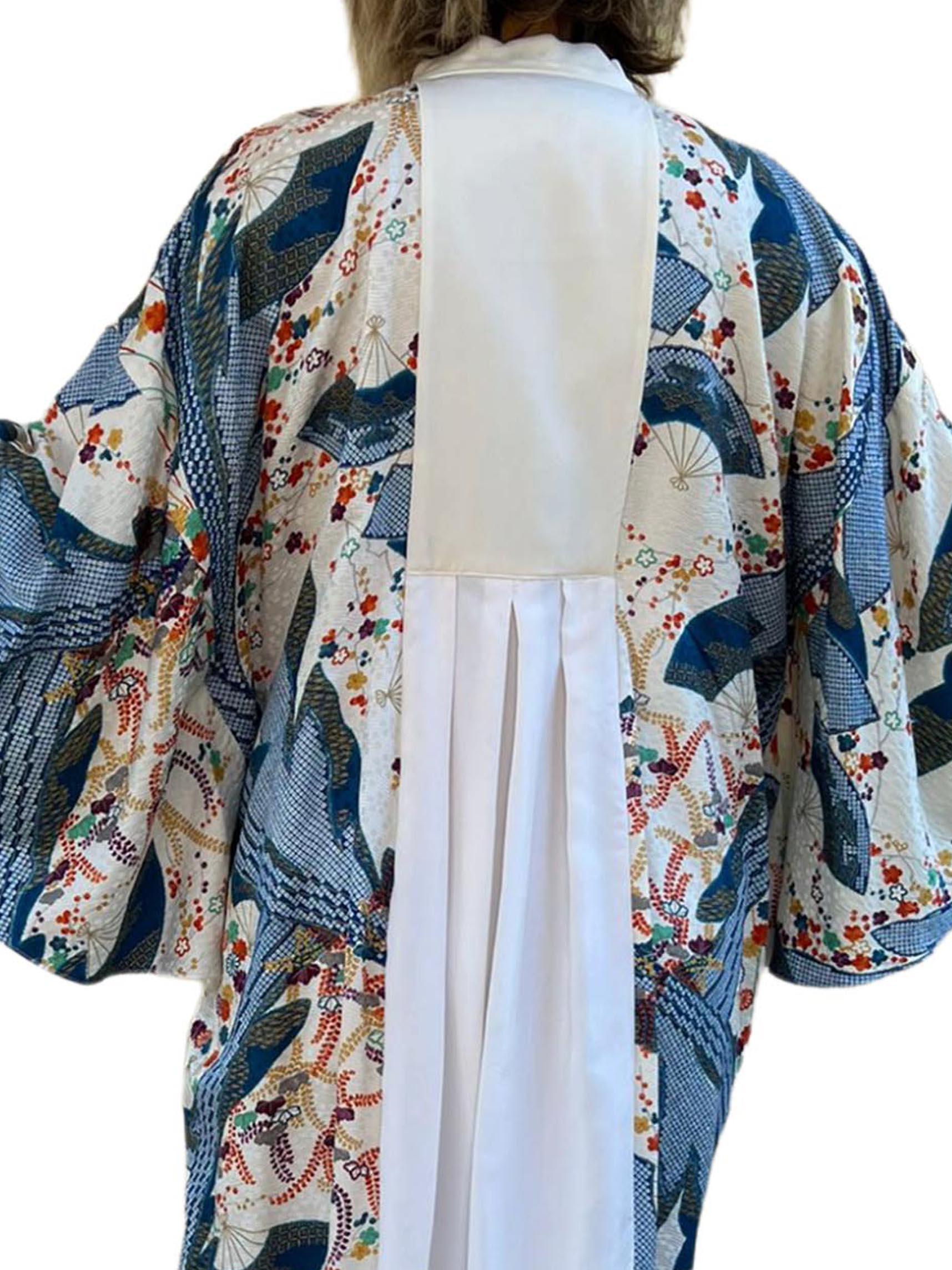 Women's Morphew Collection Blue & White Japanese Kimono Silk Fan Print Kaftan For Sale