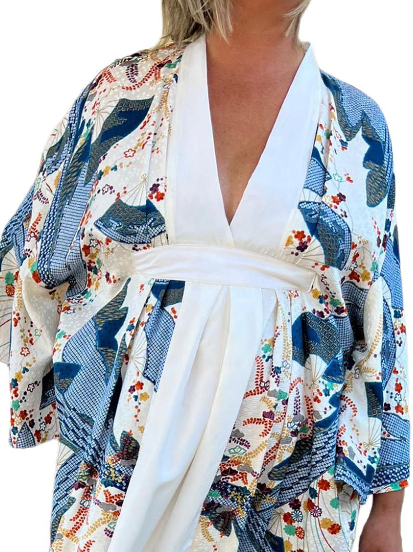 Morphew Collection Blue & White Japanese Kimono Silk Fan Print Kaftan For Sale 2