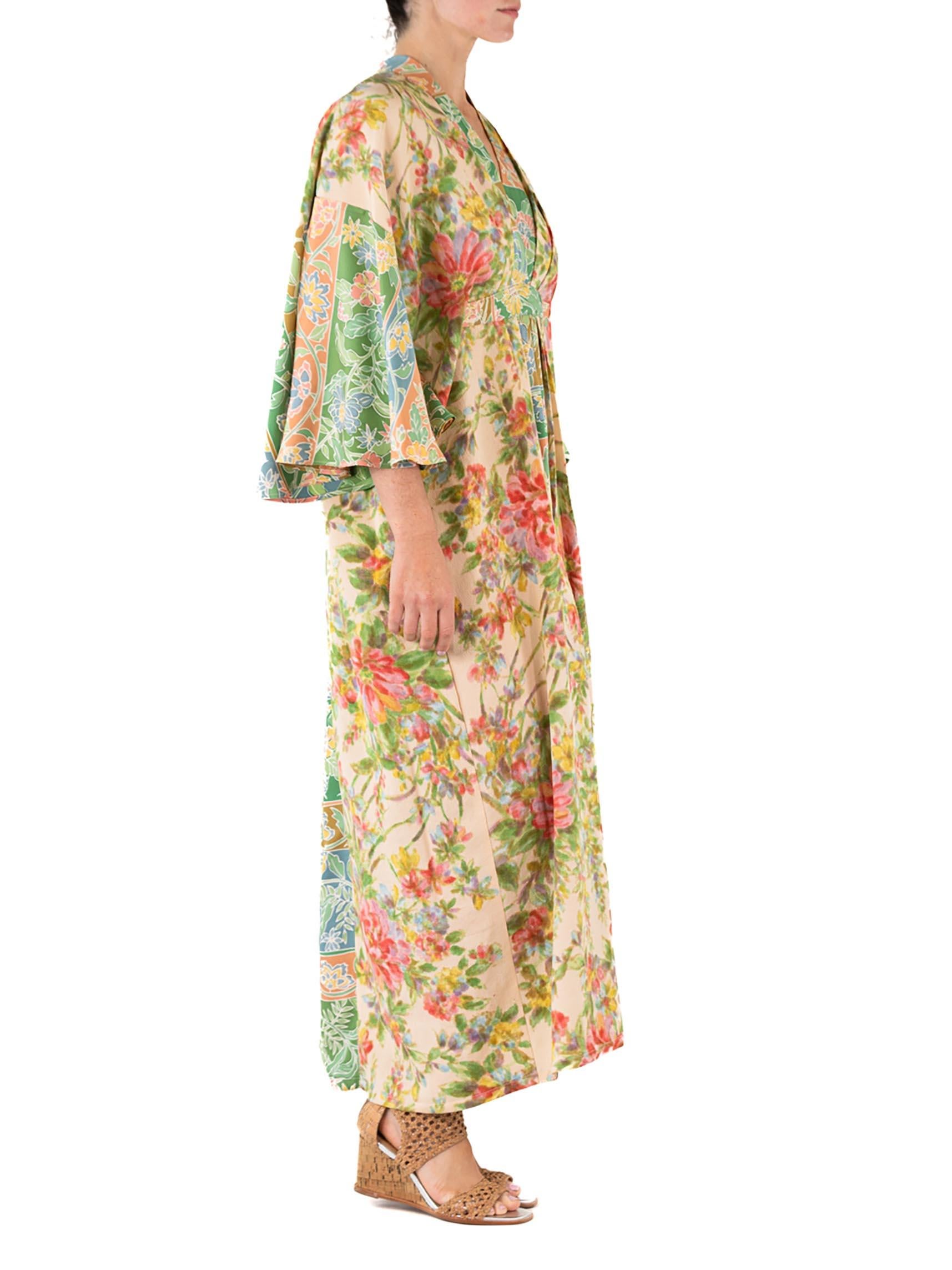 MORPHEW COLLECTION Cream Floral Print Japanese Kimono Silk Kaftan In New Condition For Sale In New York, NY