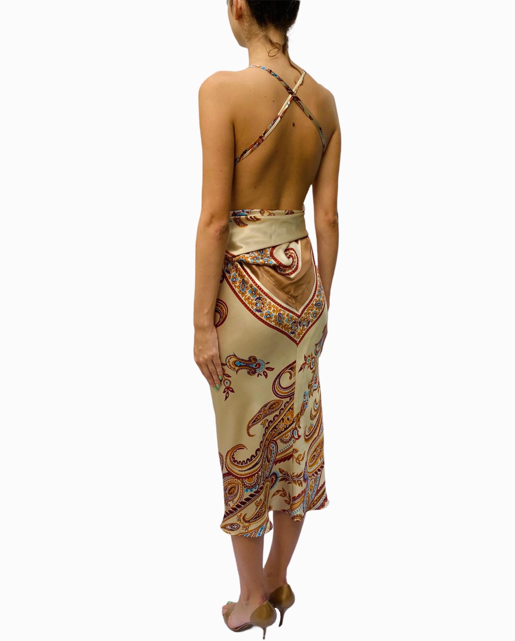 The Collective Cream & Orange Silk Twill Paisley Print Scarf Dress Made Fro Pour femmes en vente