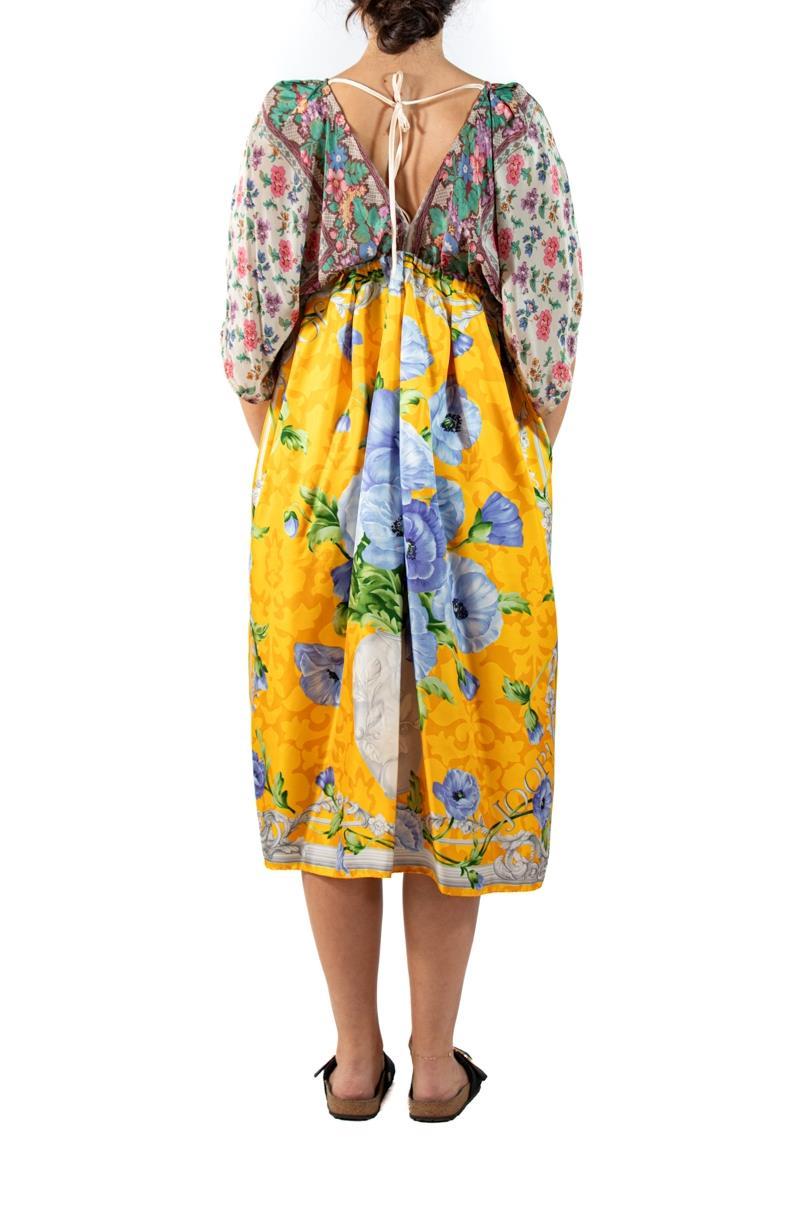 Morphew Collection Erdfarbenes, florales Kleid aus Seiden-Crepe de Chine mit 4 Schals im Zustand „Hervorragend“ im Angebot in New York, NY