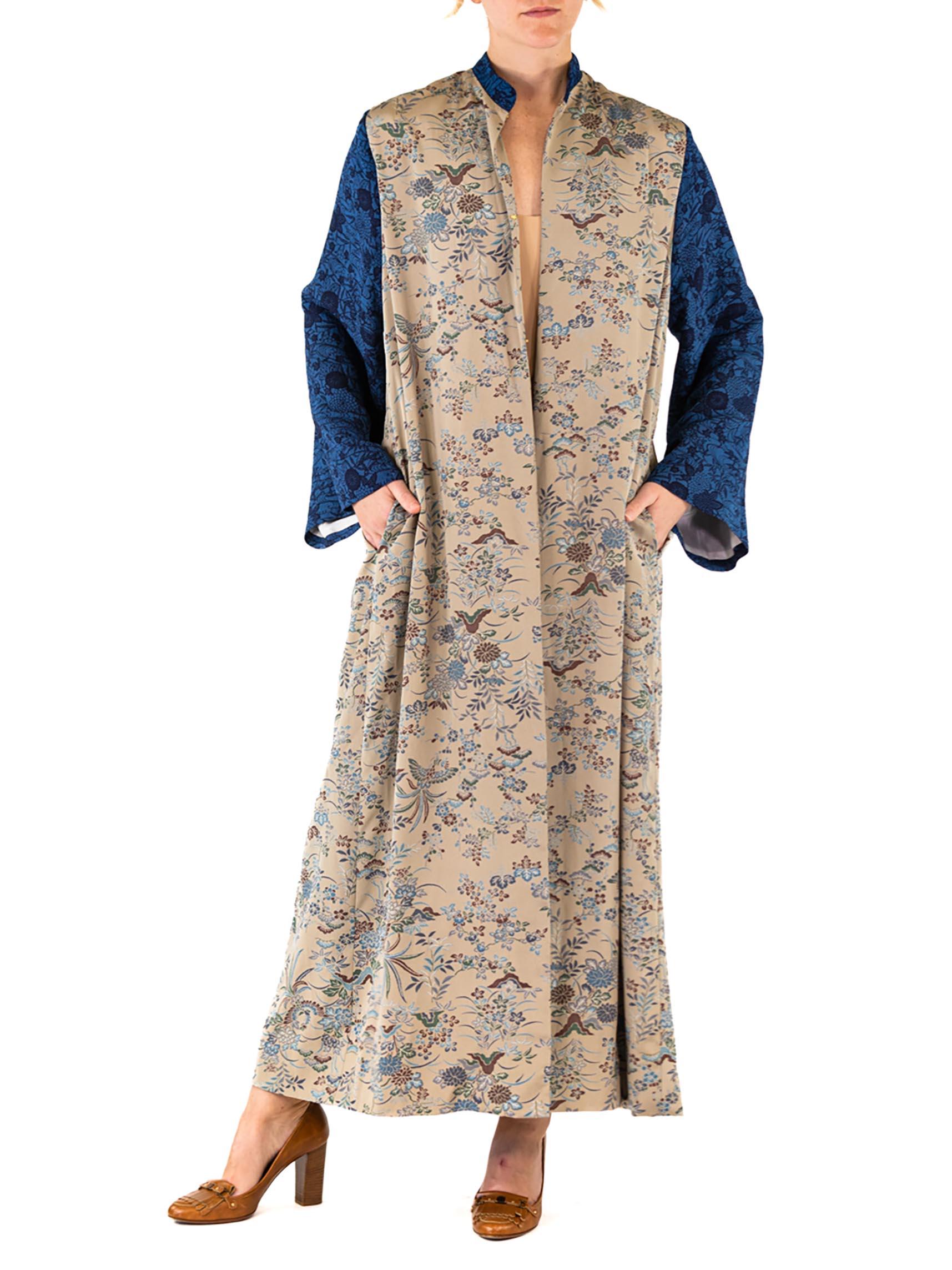 Morphew Collection Ecru Japanese Kimono Silk Royal Blue Sleeves Duster In Excellent Condition For Sale In New York, NY