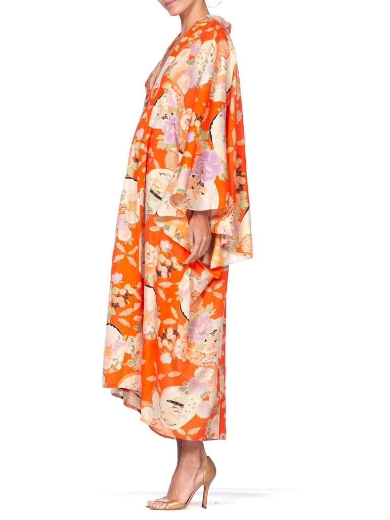 MORPHEW COLLECTION Kaftan In 1950'S Japanese Floral Silk
MORPHEW COLLECTION is made entirely by hand in our NYC Ateliér of rare antique materials sourced from around the globe. Our sustainable vintage materials represent over a century of design,