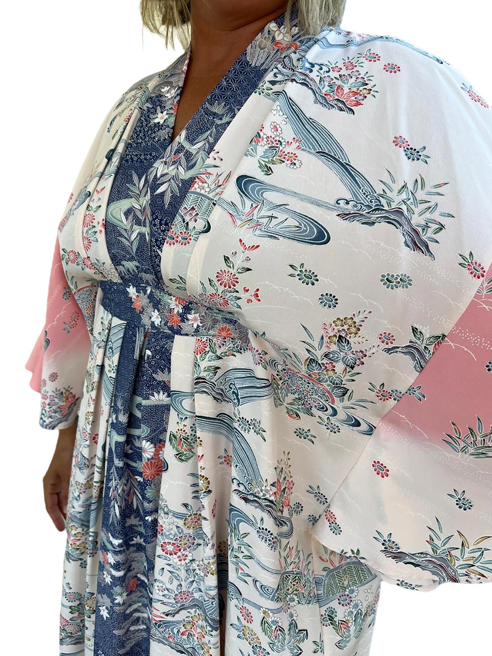 Caftan japonais de la collection Morphew en soie rose clair et bleu avec vagues florales en forme de kimono en vente 5