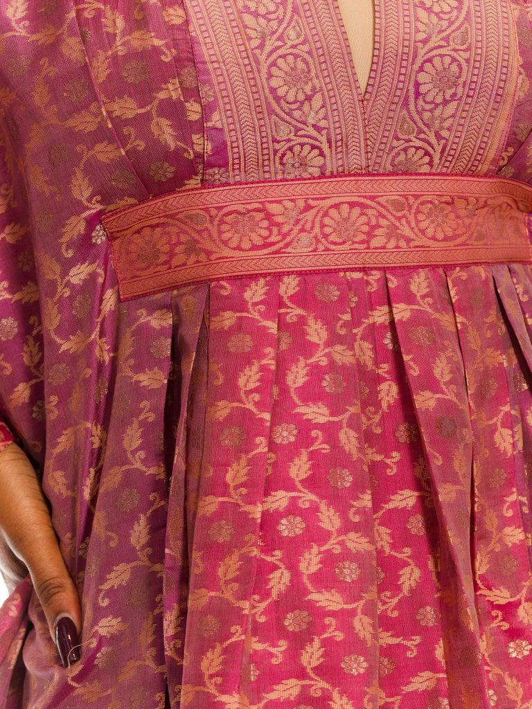 MORPHEW COLLECTION Flieder & Pfirsichfarbener karierter Seidenkaftan aus Sari aus Vintage Sari im Angebot 6