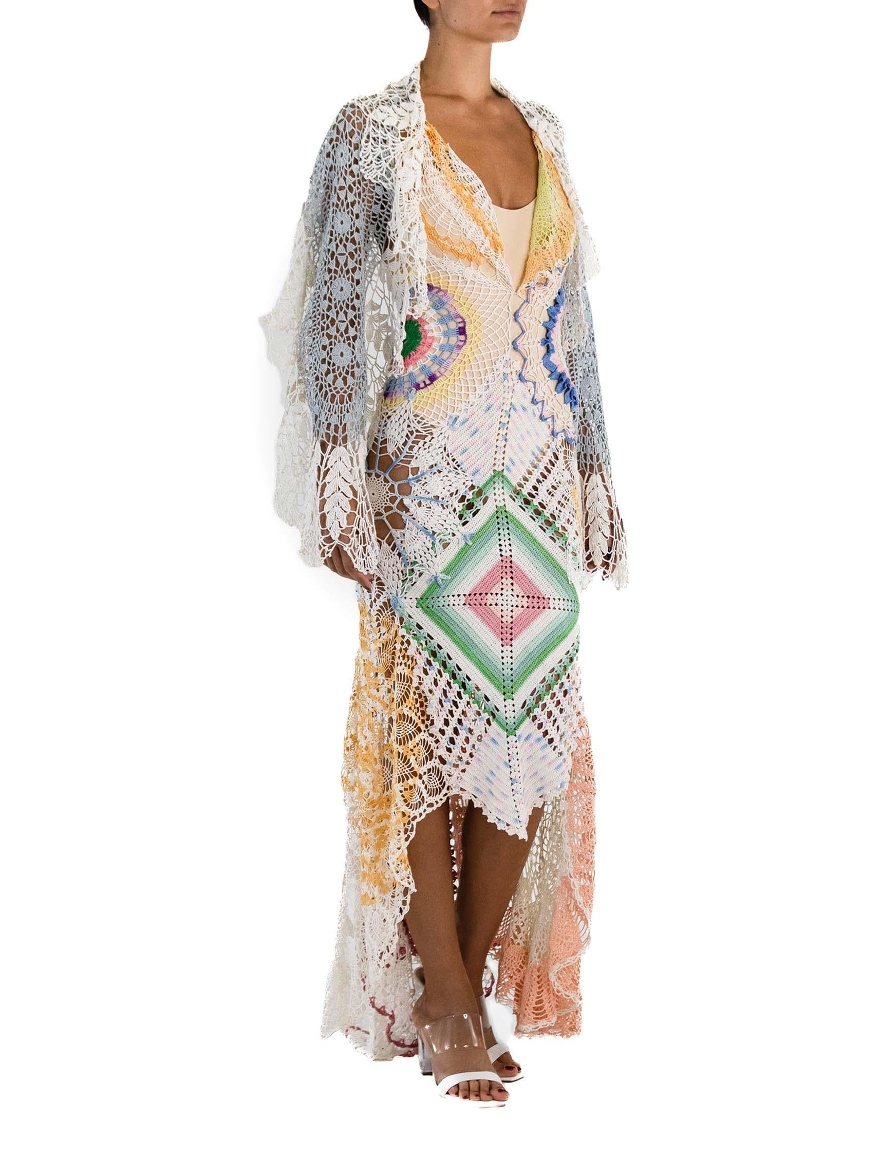 Morphew Collection - Robe longue vintage en coton crocheté multicolore avec manches Excellent état - En vente à New York, NY