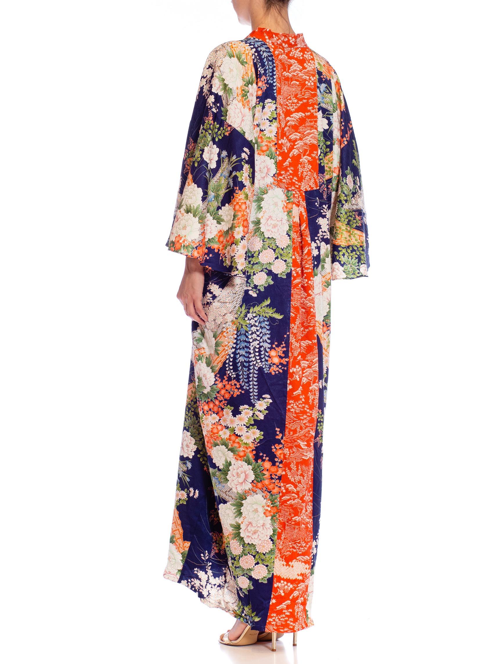 COLLECTION MORPHEW Caftan orange et bleu marine en soie de kimono japonais à motif floral  en vente 2
