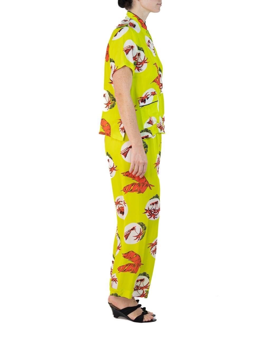 Morphew Kollektion Neon Grün & Orange Rayon Hawaiian Print Pajamas Master Groß im Zustand „Hervorragend“ im Angebot in New York, NY