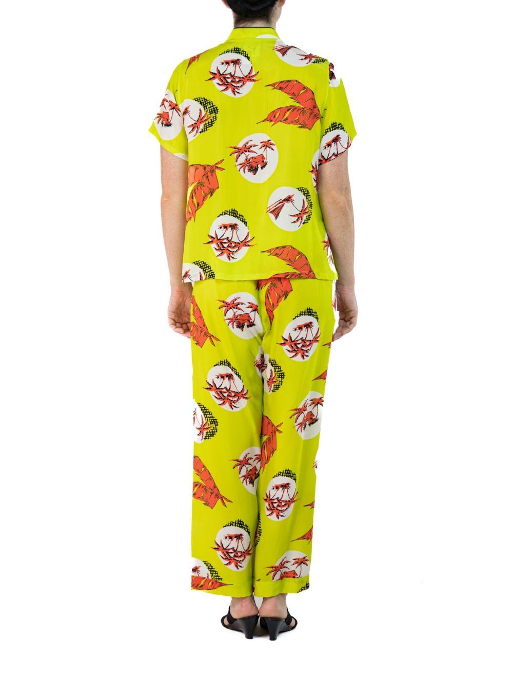 Women's Morphew Collection Neon Green & Orange Rayon Hawaiian Print Pajamas Master Large For Sale