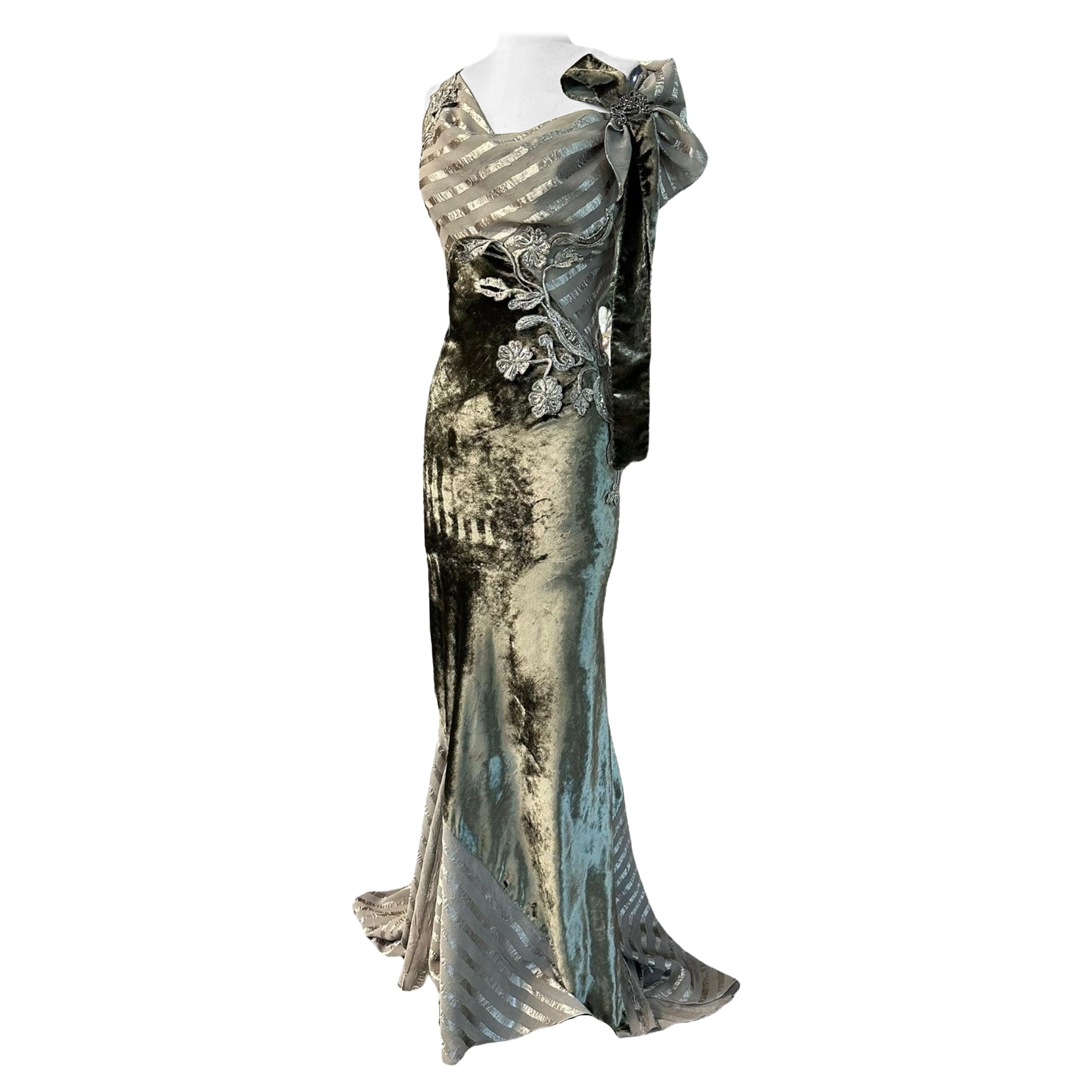 Morphew COLLECTION - Chiff a righe in velluto e raso verde oliva tagliato in sbieco in misto rayon. in vendita