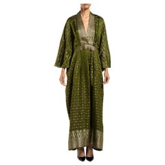 MORPHEW COLLECTION Olive Green, Brown
Silver Silk Geometric Kaftan Made From MORPHEW COLLECTION Olive Green, Brown
Silver Silk Geometric Kaftan Made From