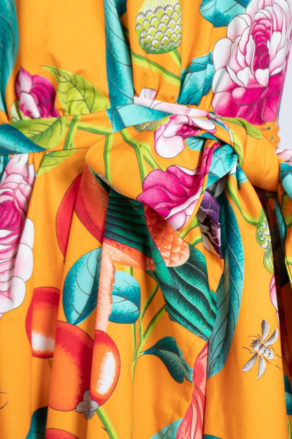 Morphew Kollektion Tropisches Kleid aus Baumwolle in Orange & Rosa im Angebot 5
