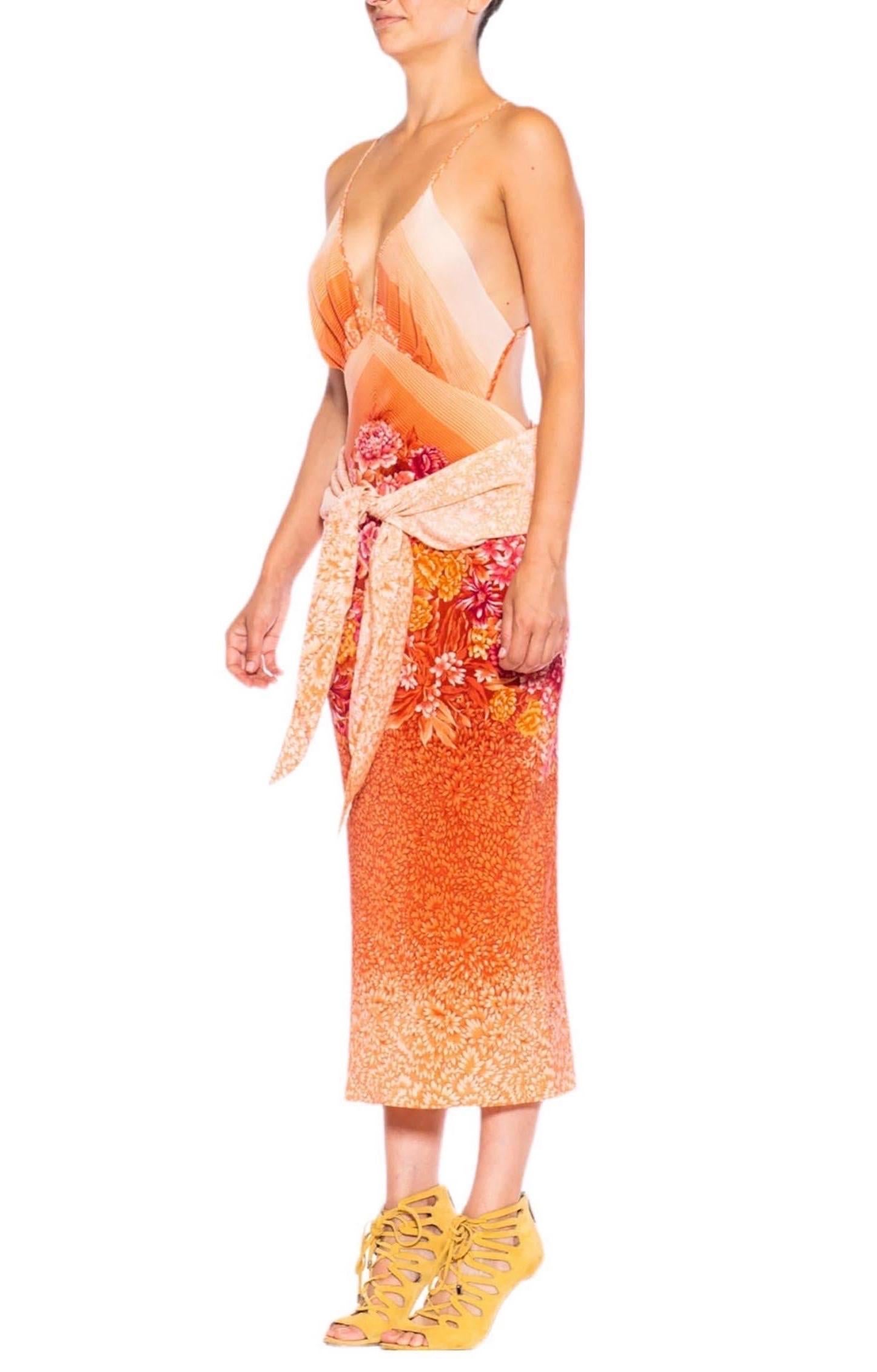 MORPHEW COLLECTION Peach & Pink Silk Floral Sagittarius One Scarf Dress Made Fr en vente 2