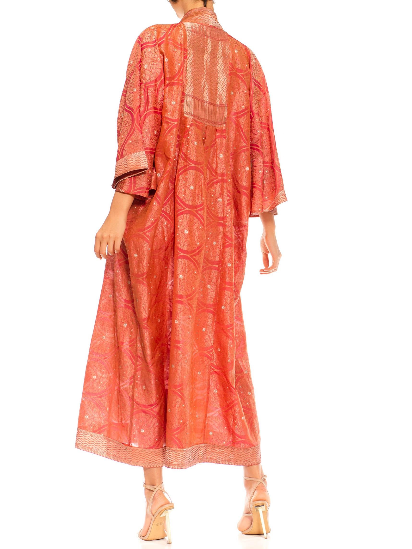 Women's Morphew Collection Pink & Peach Metallic Gold Silk Geometric Kaftan Made From V For Sale