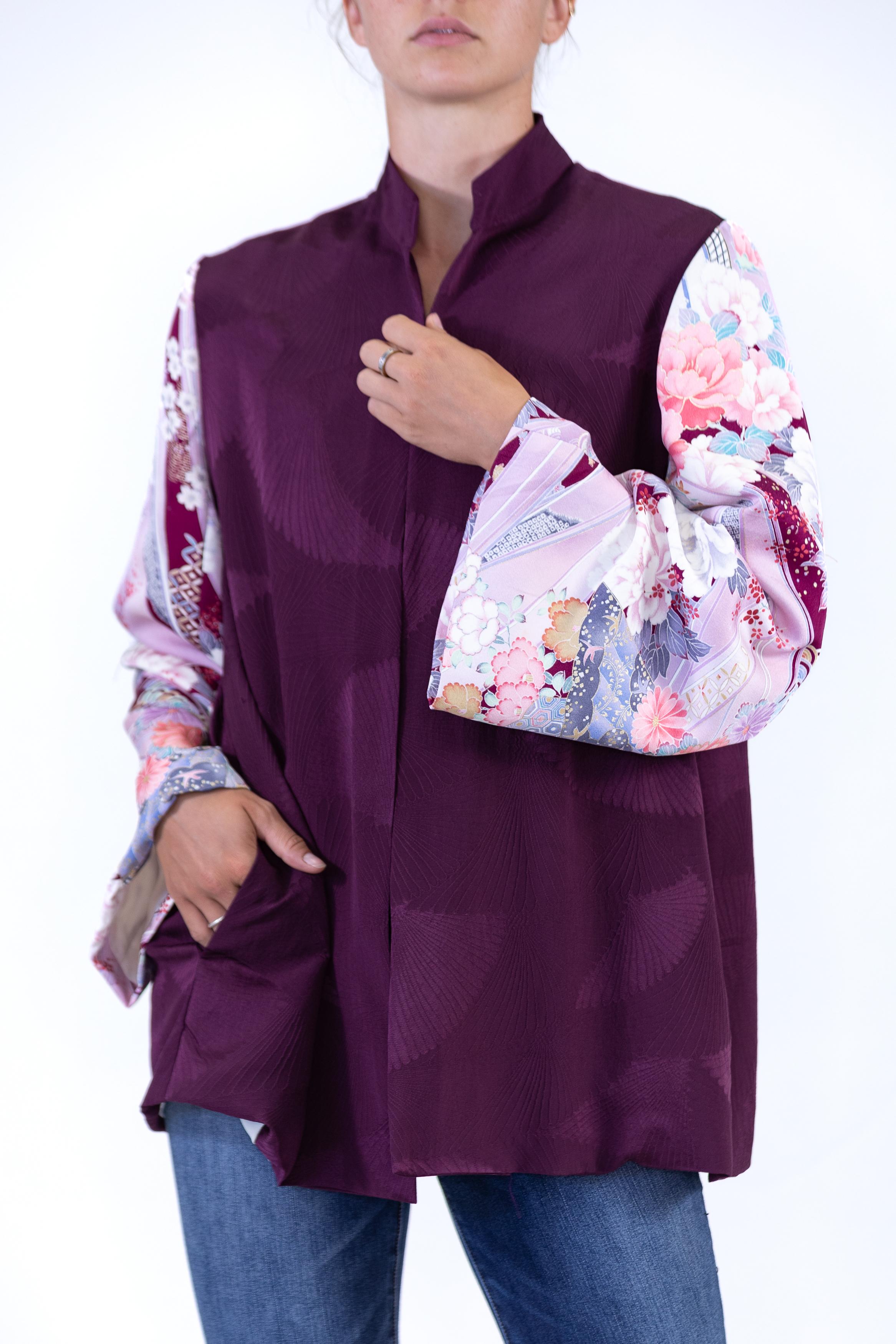 Women's Morphew Collection Purple Floral Print Japanese Kimono Silk Jacket For Sale