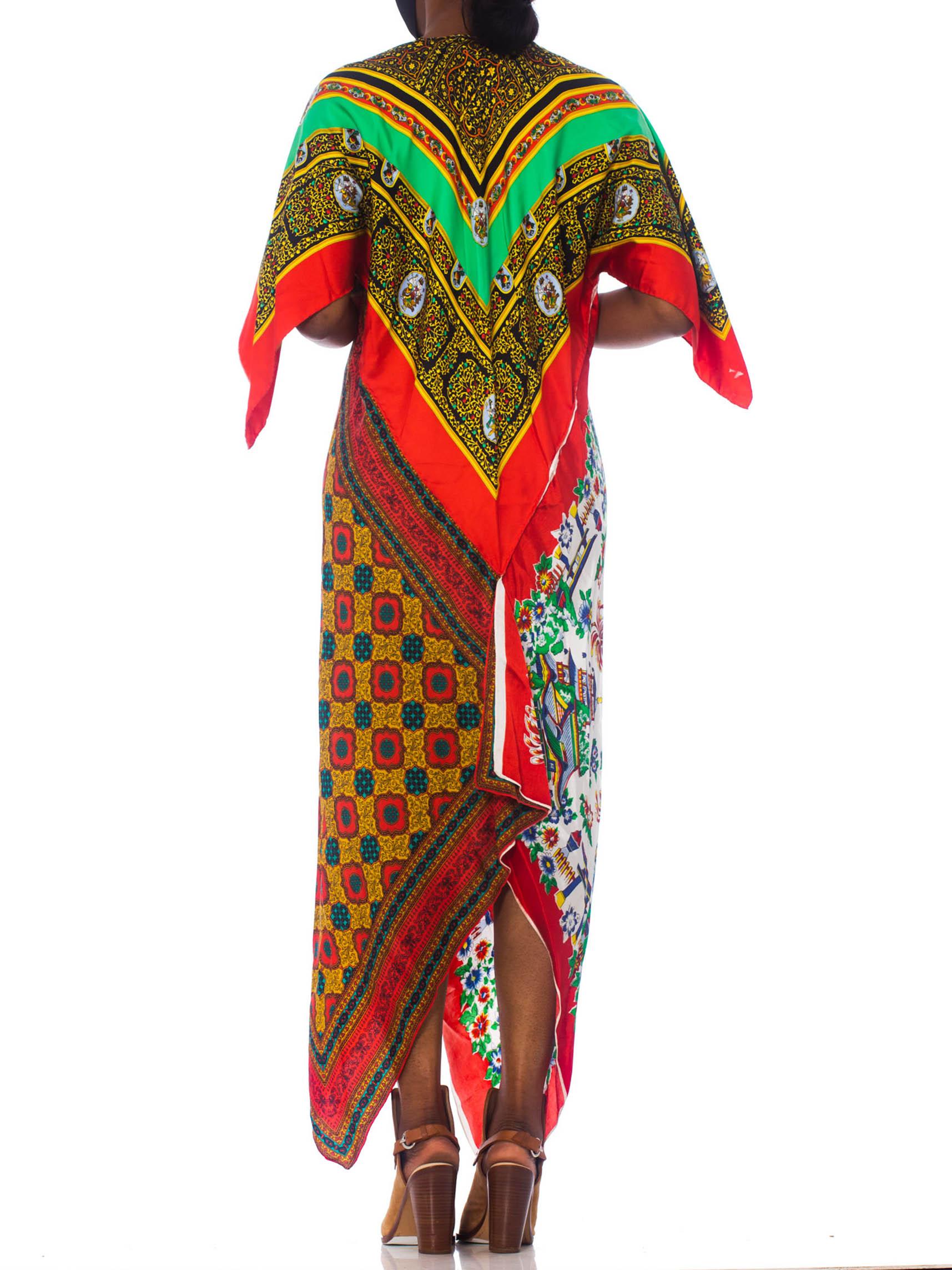 COLLECTION MORPHEW Robe caftan en rayonne et soie à coupe en biais avec foulard, années 1940/1970  Pour femmes en vente