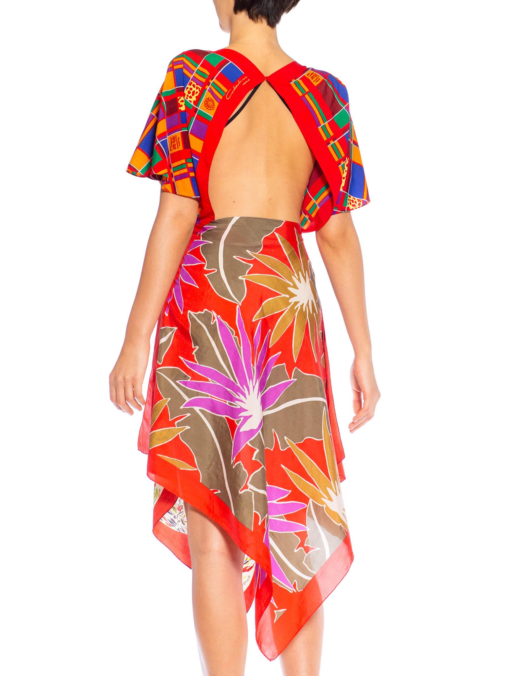 Morphew Collection - Robe à 3 foulards en soie rouge multicolore à imprimé scénique et géométrique en vente 2