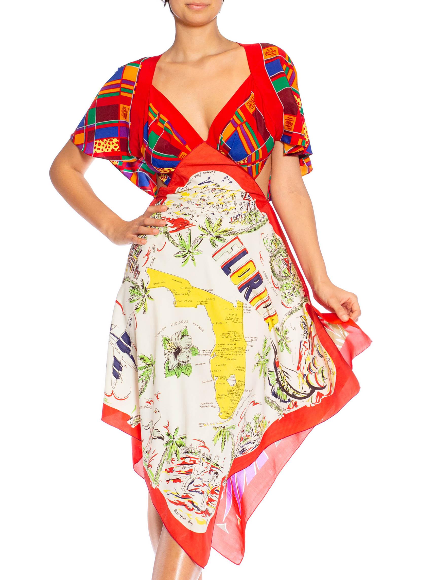 Morphew Collection - Robe à 3 foulards en soie rouge multicolore à imprimé scénique et géométrique en vente 4