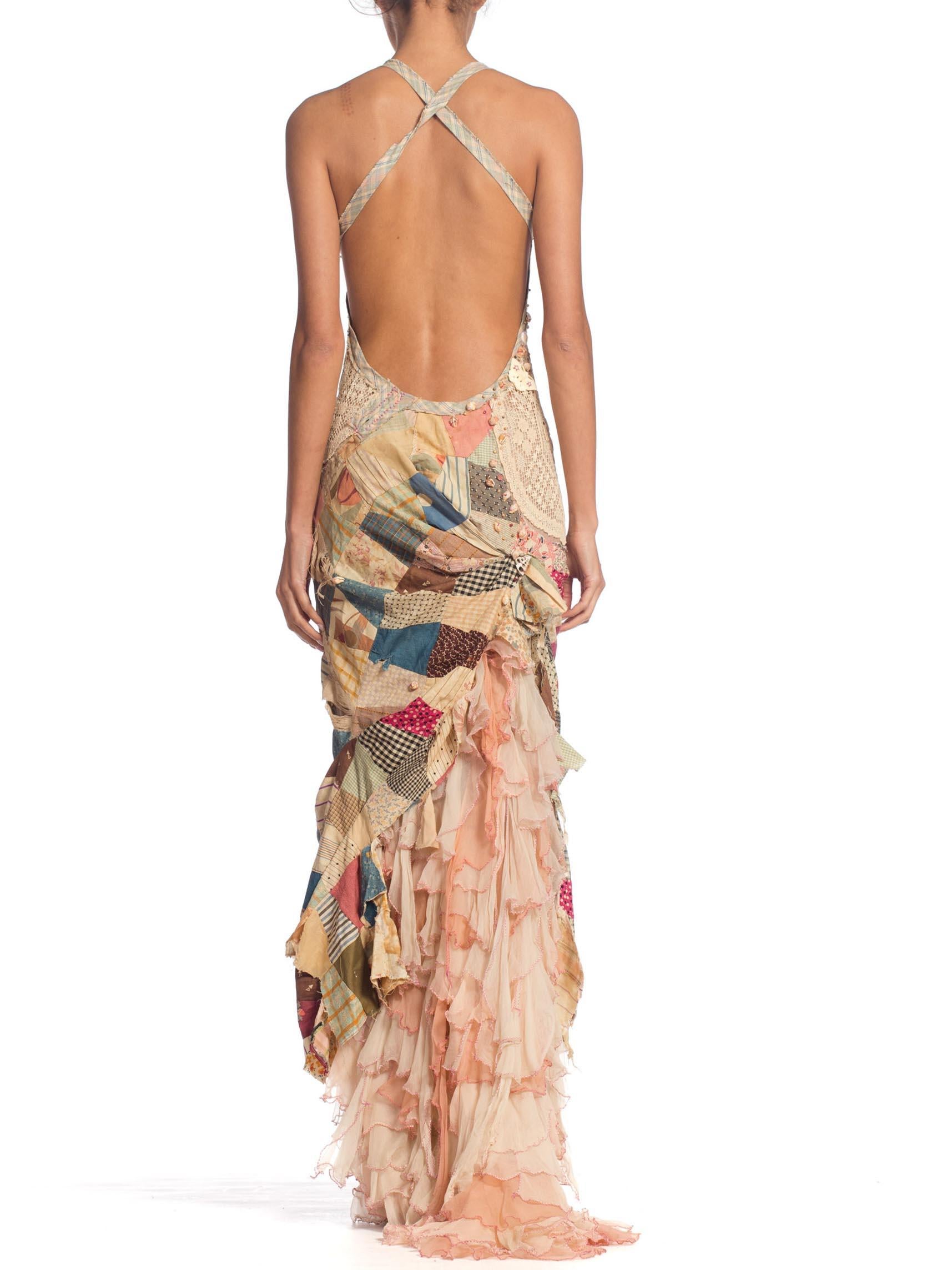 Donna Atelier A in seta e cotone antico con trapunta patchwork e volant in chiffon