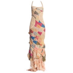 MORPHEW ATELIER Bata acolchada de patchwork antiguo de seda y algodón con volante de gasa
