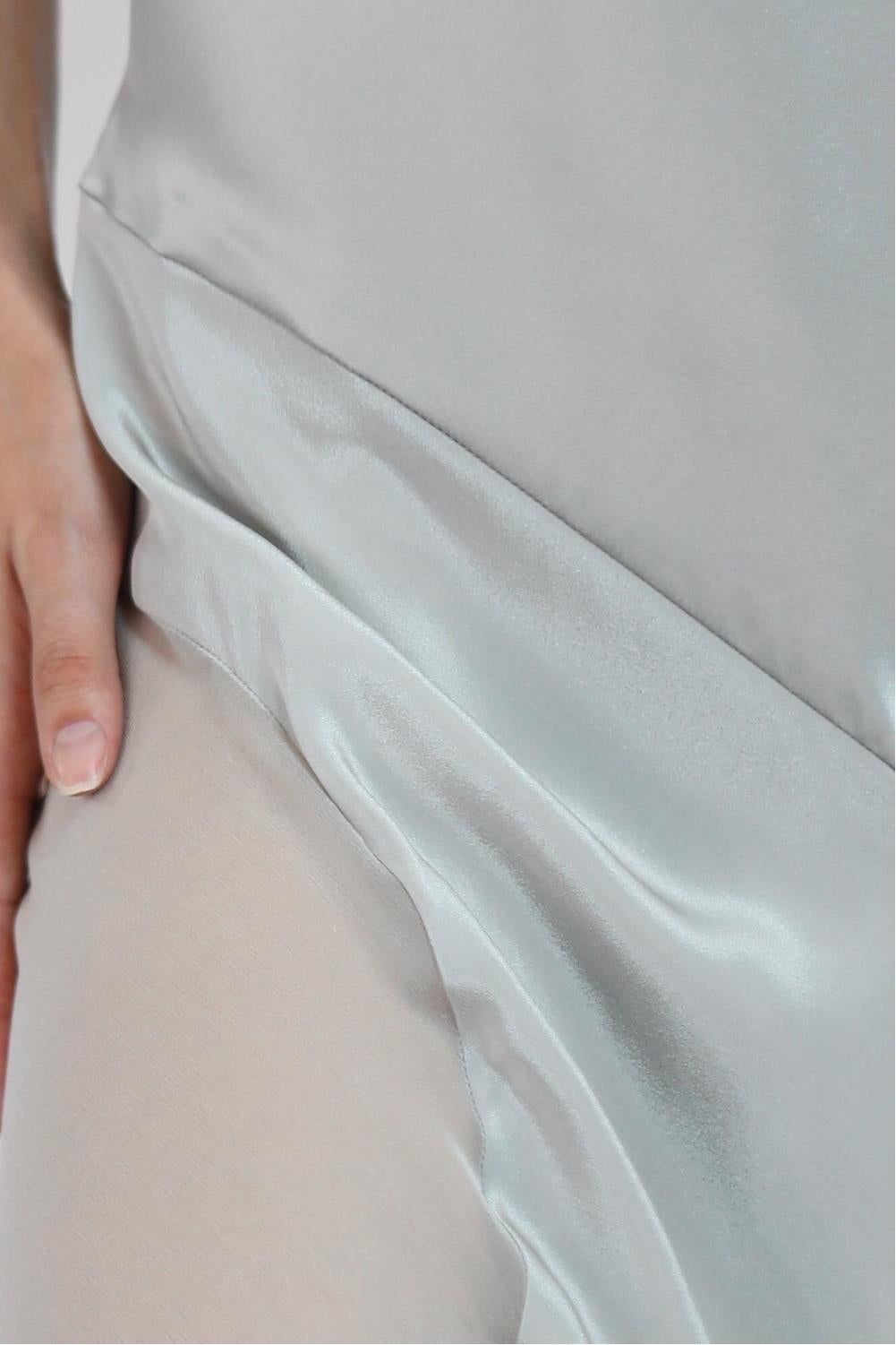 Morphew Kollektion Silber Seide Charmeuse Schräg geschnittenes Slip-Kleid im Angebot 3
