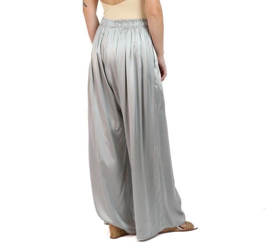 Women's Morphew Collection Silver Silk Charmeuse Oversized Box Pleat Pants For Sale