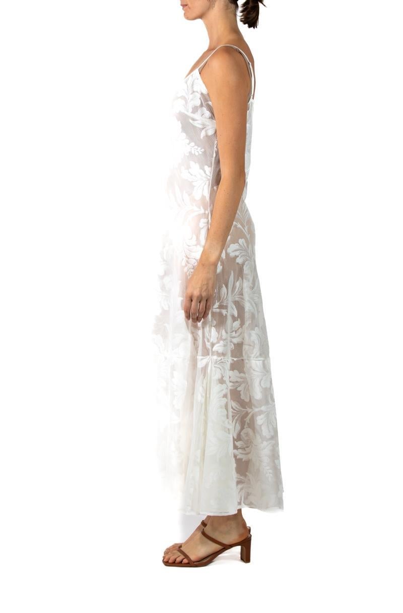 MORPHEW COLLECTION Weißes tropisches Kleid mit 70er-Jahre-Vintage-Vorhängen im Zustand „Hervorragend“ im Angebot in New York, NY