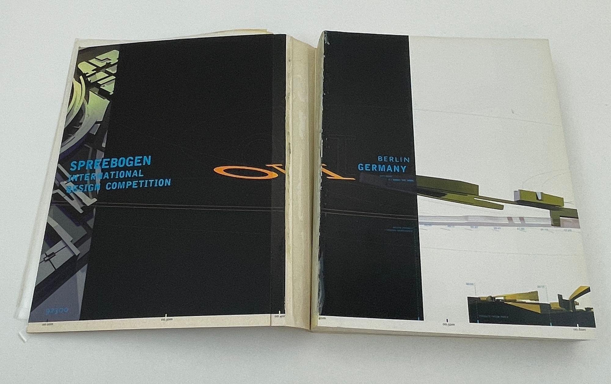 MORPHOSIS VOL. 3 : BUILDINGS AND PROJECTS, 1993-1997 de Thom Mayne, Design État moyen - En vente à North Hollywood, CA