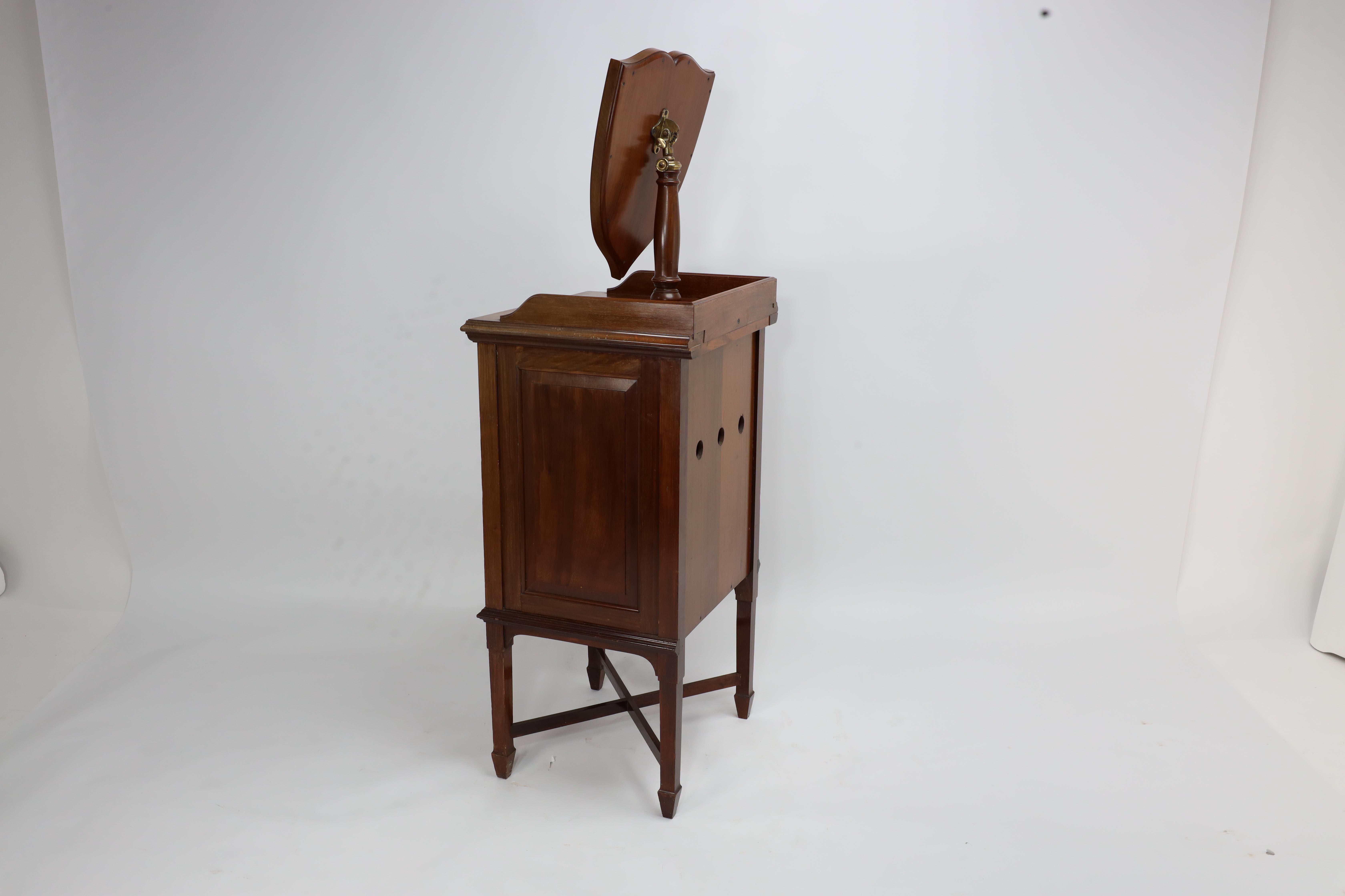 Late 19th Century Morris and Co. A fine quality Arts & Crafts Walnut wash or shaving stand For Sale