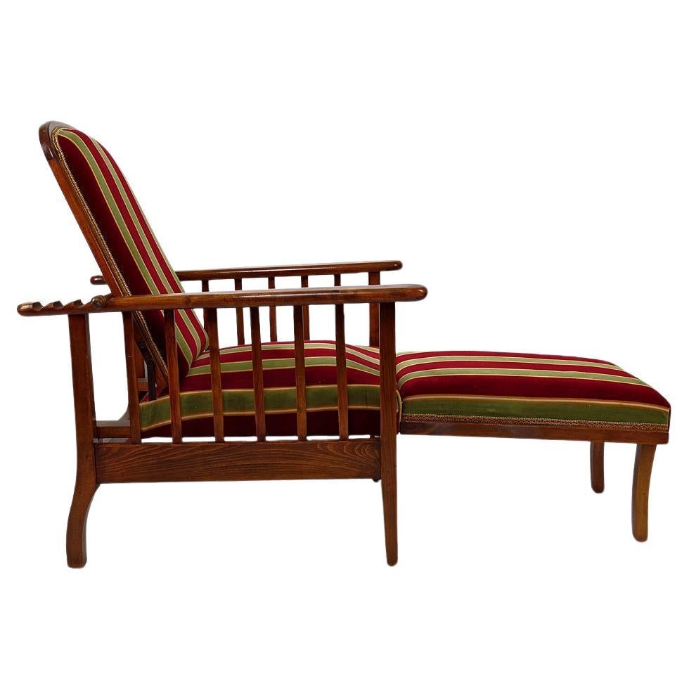 Morris armchair / lounge chair, Arts & Crafts, United Kingdom, circa 1900

Superb Morris armchair / lounge chair, rare model.
Arts & Crafts.
United Kingdom, circa 1900

The rack backrest is adjustable in 4 positions.
The footrest retracts under the