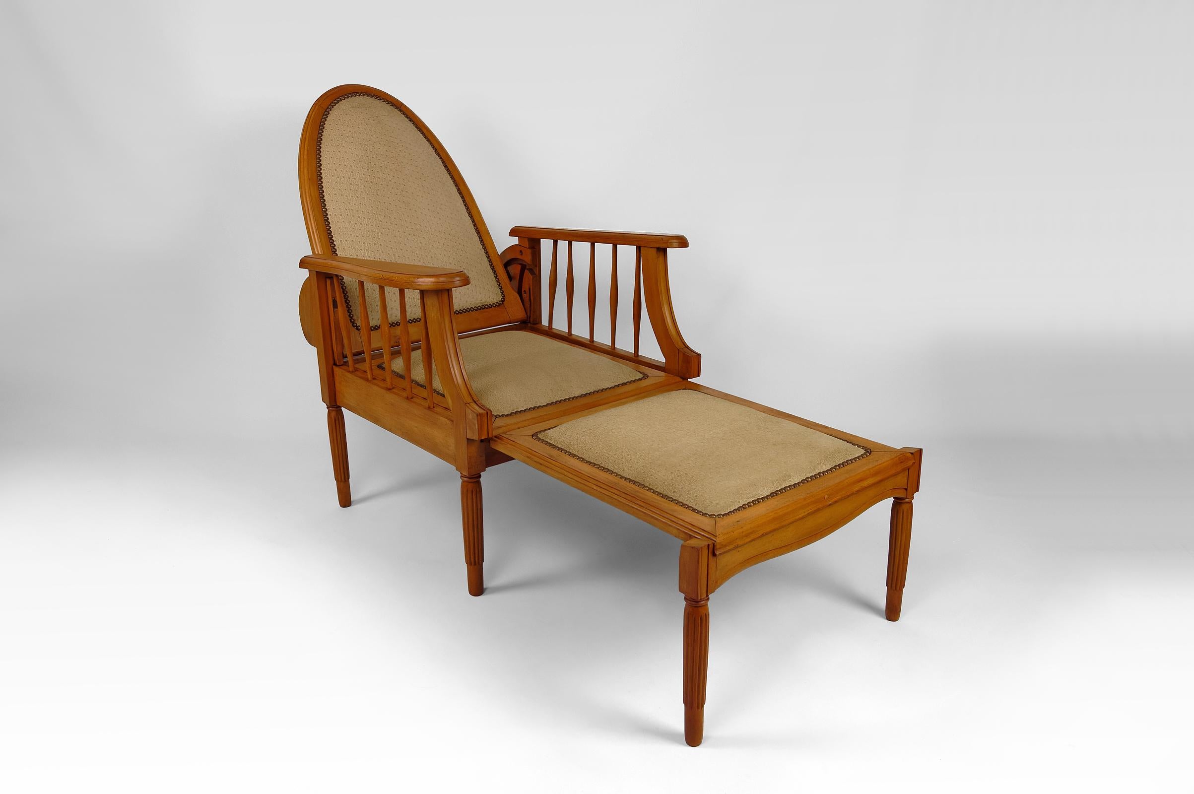 French Morris armchair / lounge chair in beech, Art Deco, France, Circa 1925 For Sale
