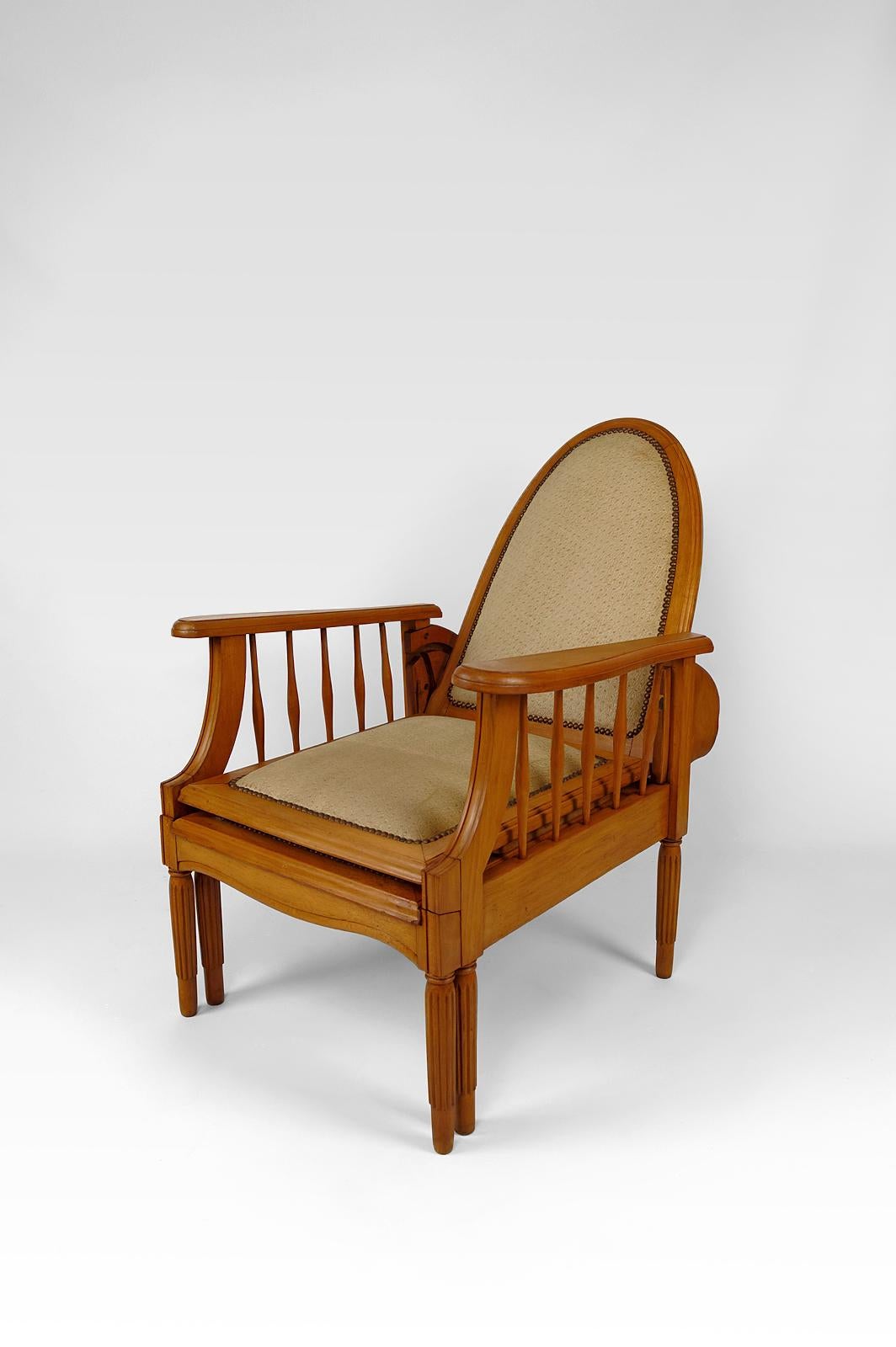 Morris armchair / lounge chair in beech, Art Deco, France, Circa 1925 For Sale 2