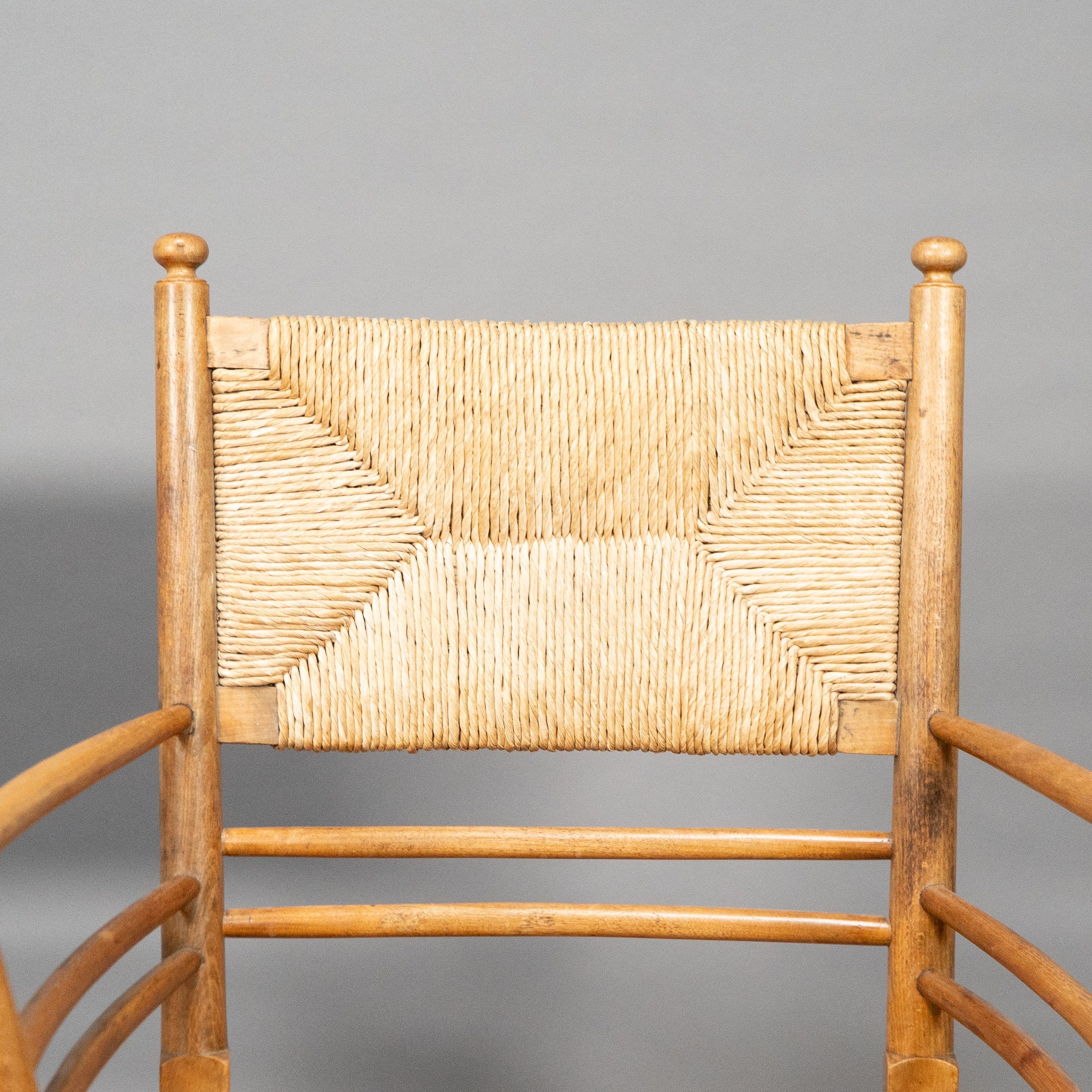 Morris & Co attribué à Philip Webb. Rare paire de fauteuils en hêtre de Beeche en vente 3