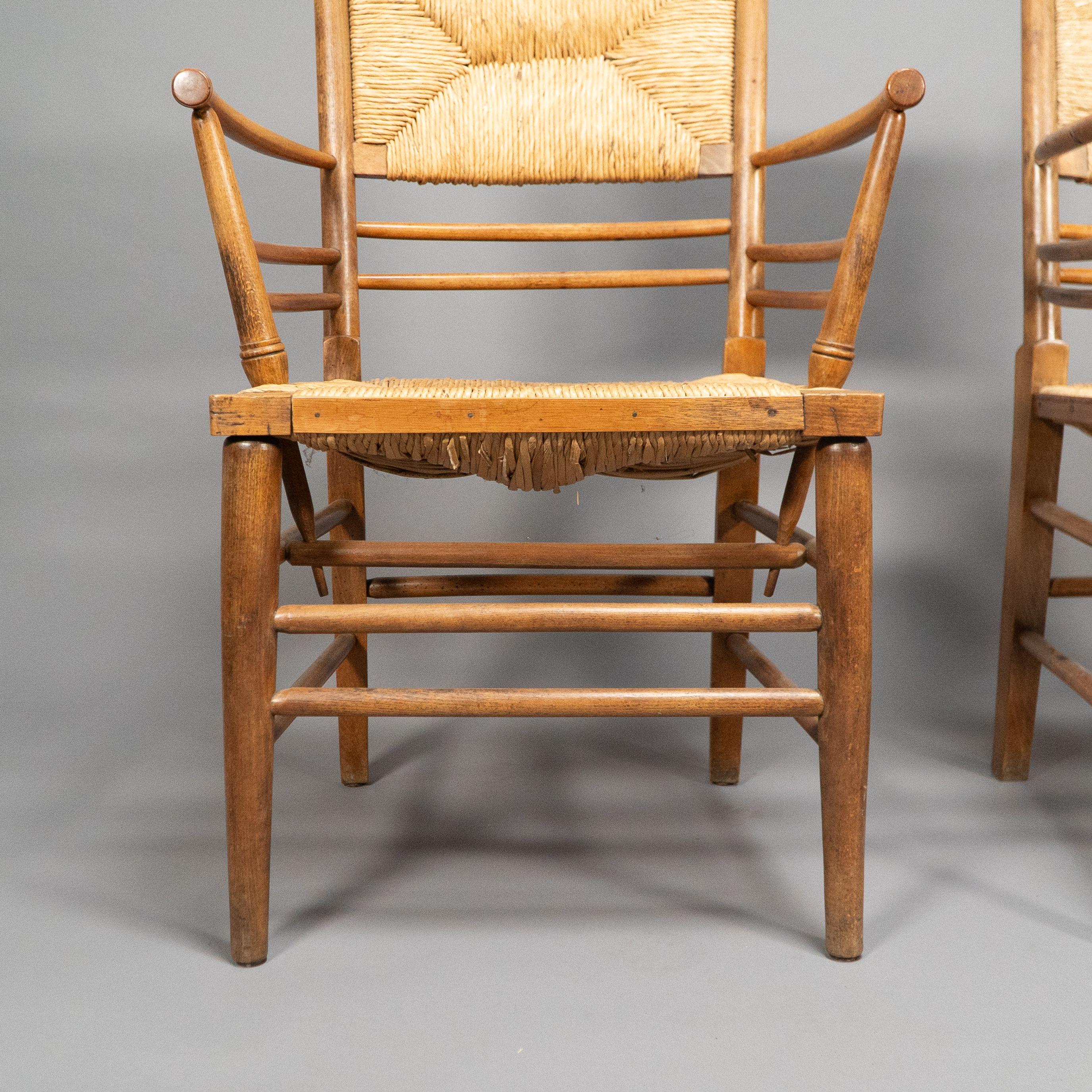Morris & Co attribué à Philip Webb. Rare paire de fauteuils en hêtre de Beeche en vente 13