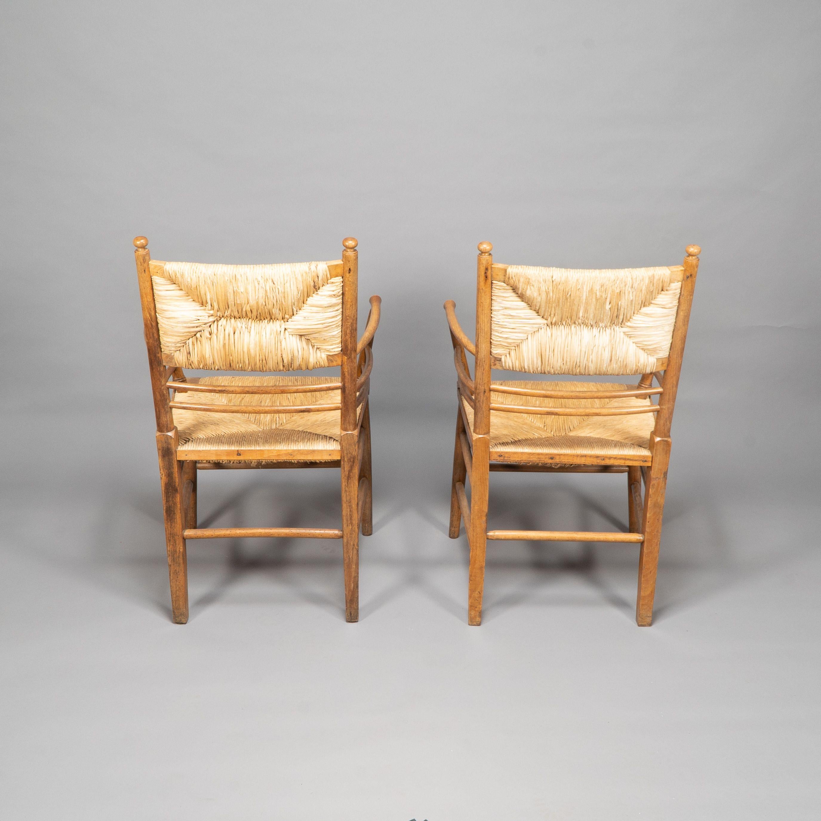 Fin du XIXe siècle Morris & Co attribué à Philip Webb. Rare paire de fauteuils en hêtre de Beeche en vente