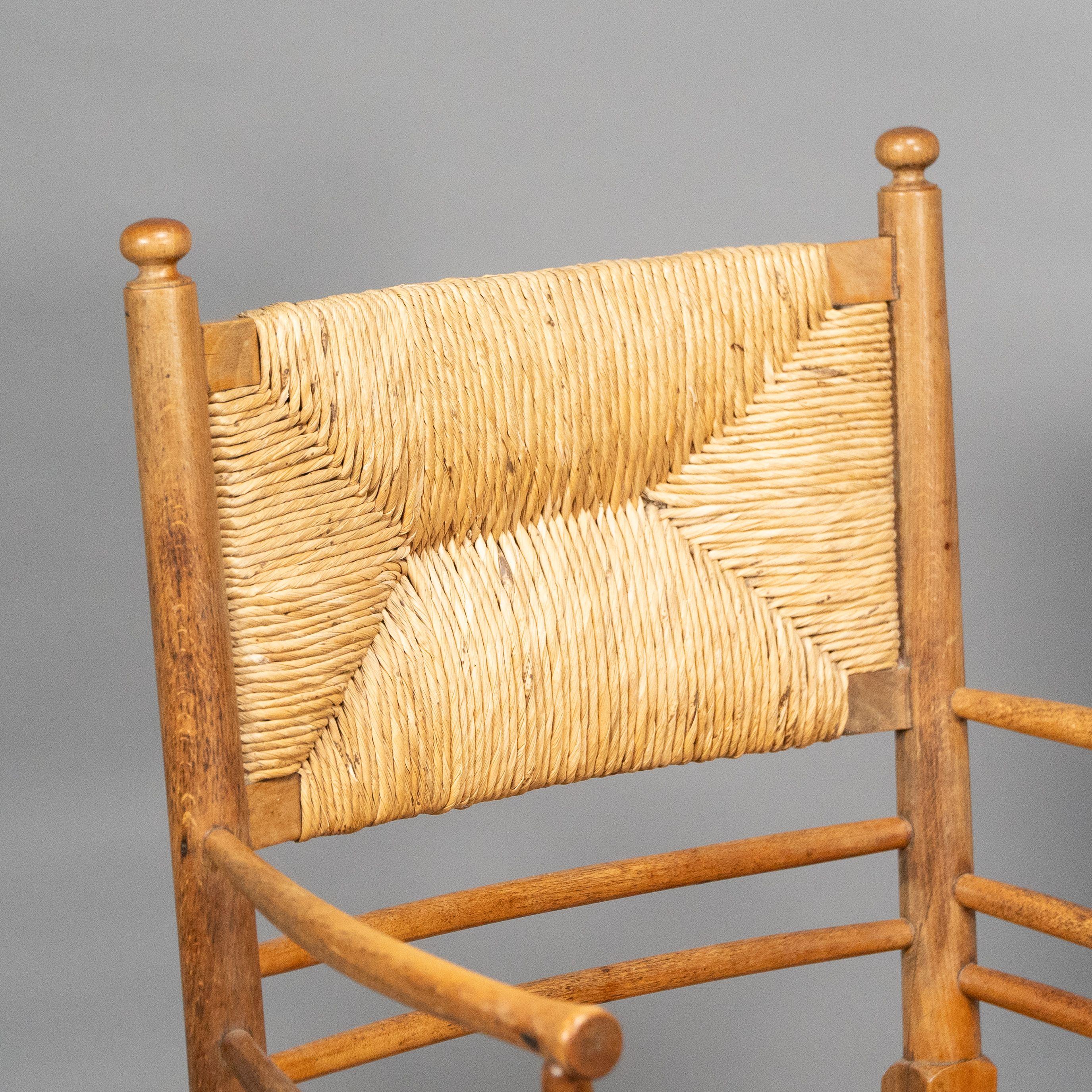 Morris & Co attribué à Philip Webb. Rare paire de fauteuils en hêtre de Beeche en vente 2