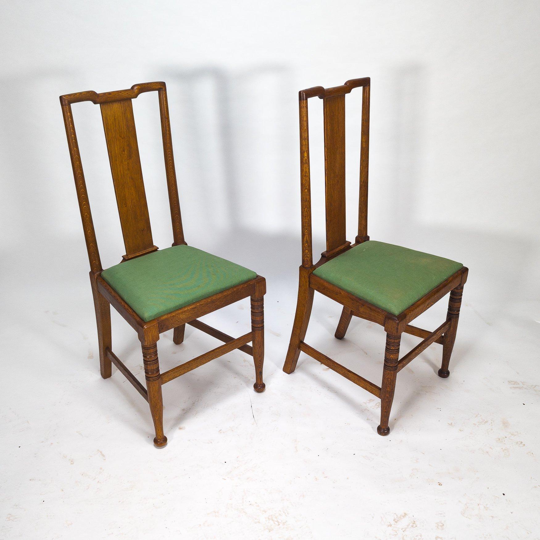Morris & Co. Fünf Arts & Crafts-Esszimmerstühle aus Eiche, entworfen in den Büros von Shaw im Angebot 4